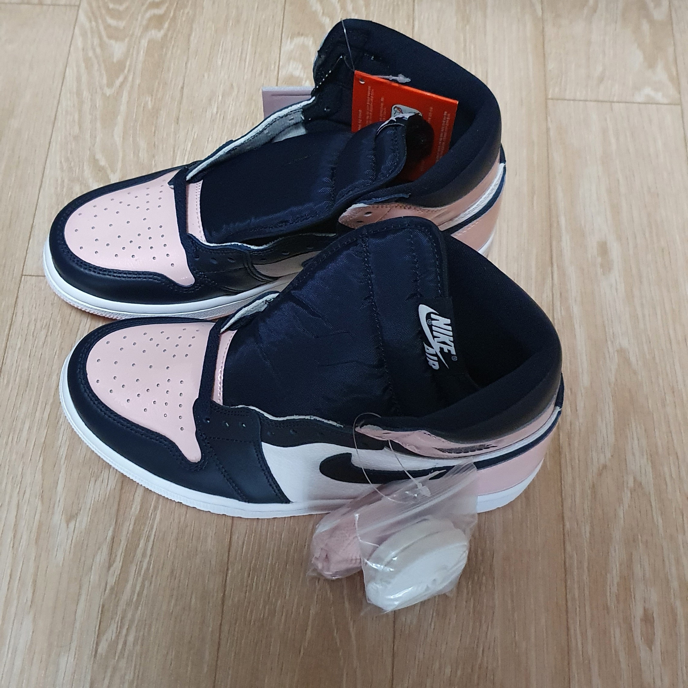 (W) Jordan 1 Retro High OG Atmosphere 착용 스타일