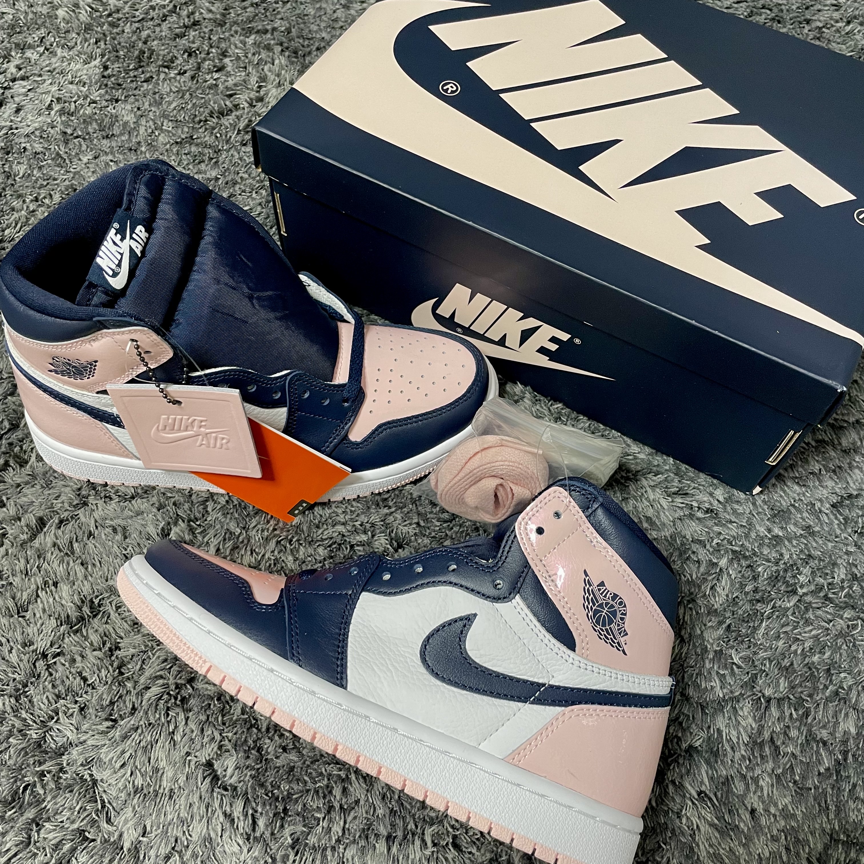 (W) Jordan 1 Retro High OG Atmosphere 착용 스타일