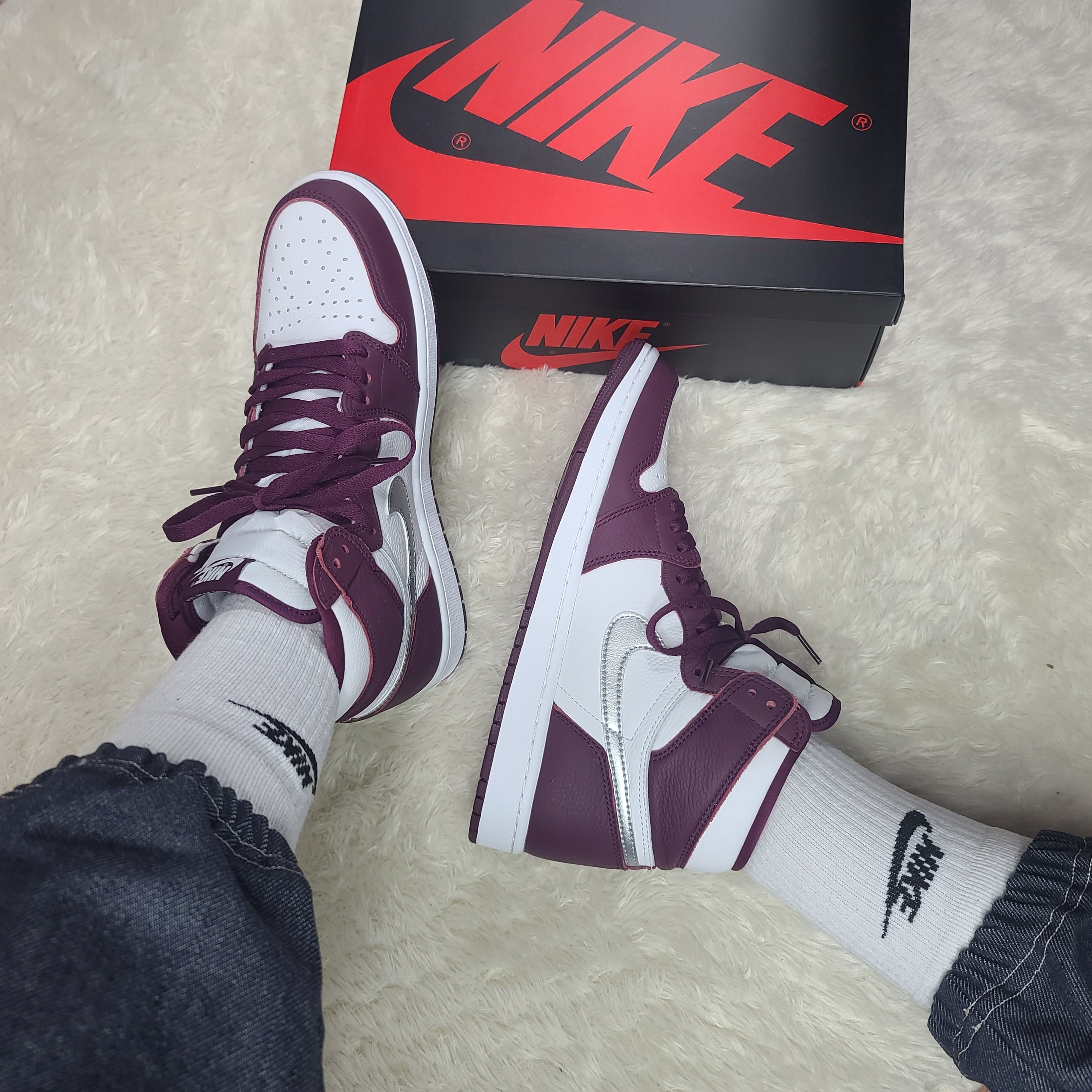 Jordan 1 Retro High OG Bordeaux 착용 스타일