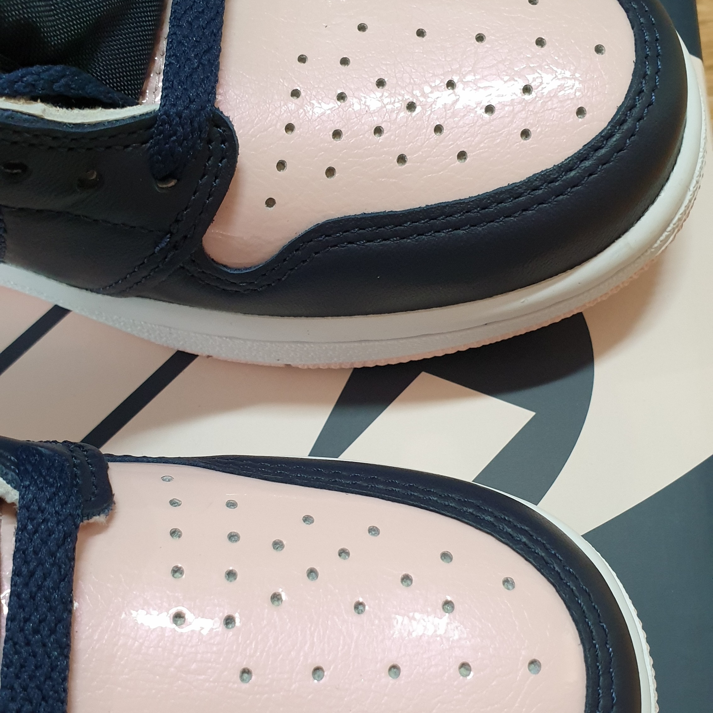 (W) Jordan 1 Retro High OG Atmosphere 착용 스타일 - 5