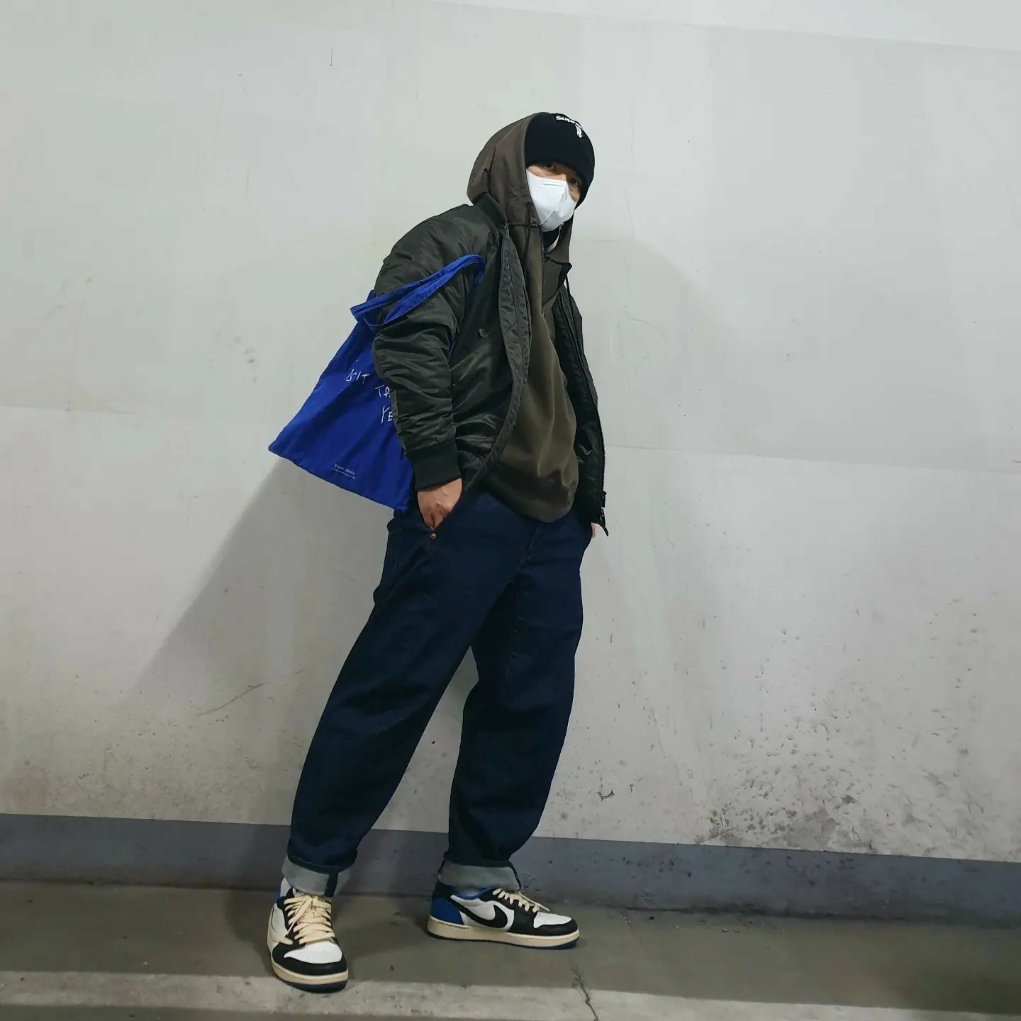 Jordan 1 x Travis Scott x Fragment Retro Low OG SP Military Blue 착용 스타일