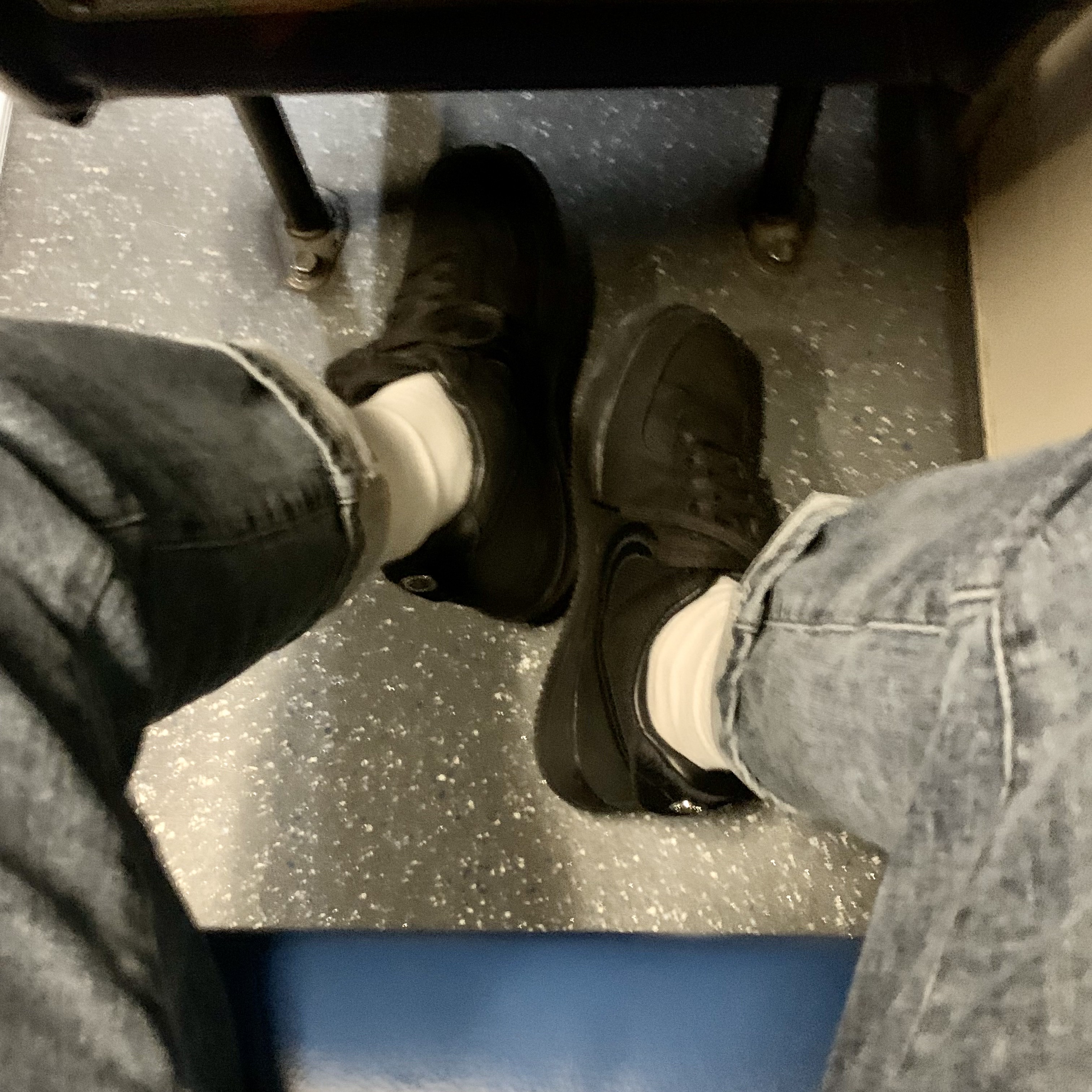Nike x Stussy Air Force 1 Low Triple Black 착용 스타일