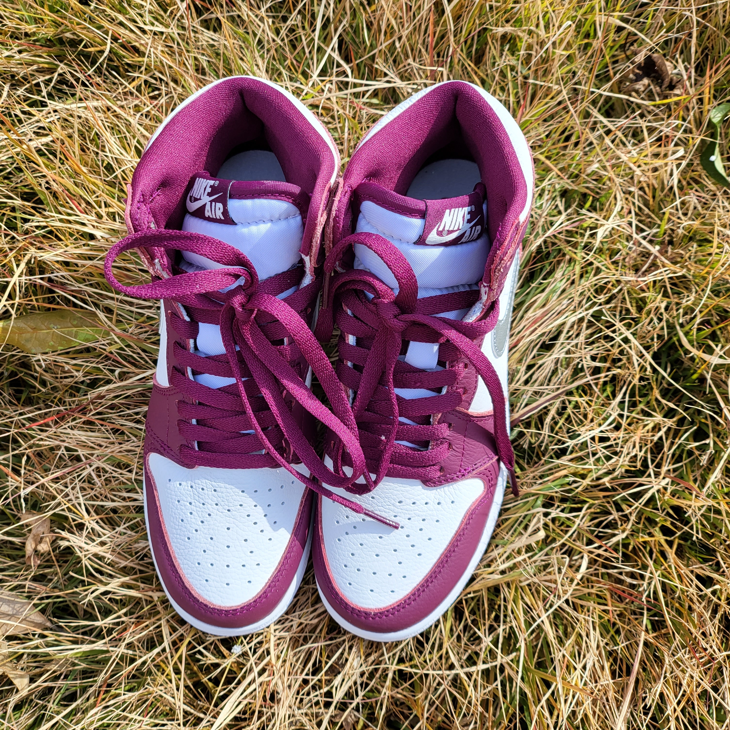 (GS) Jordan 1 Retro High OG Bordeaux 착용 스타일 - 3