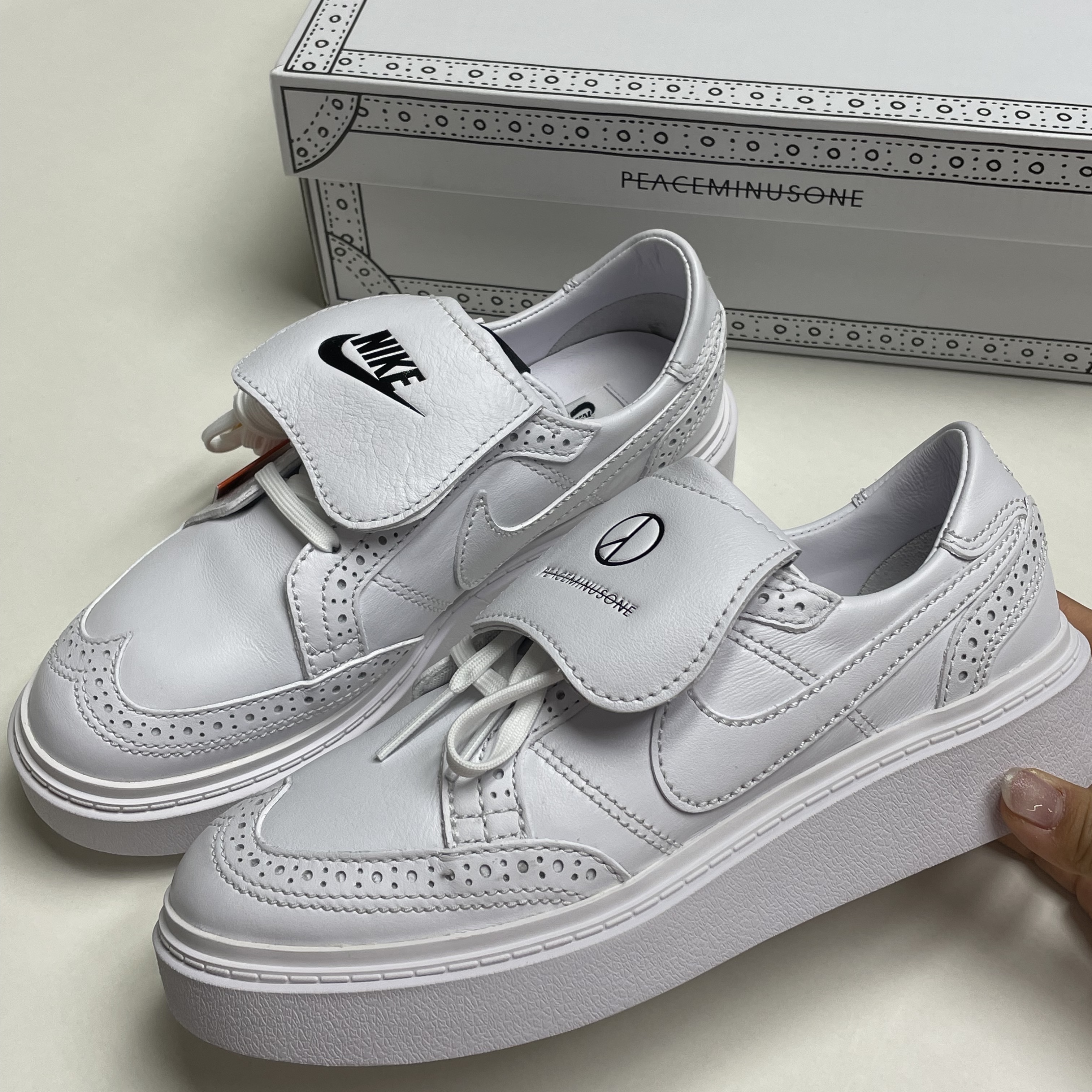 Nike x Peaceminusone Kwondo1 White 착용 스타일 - 3