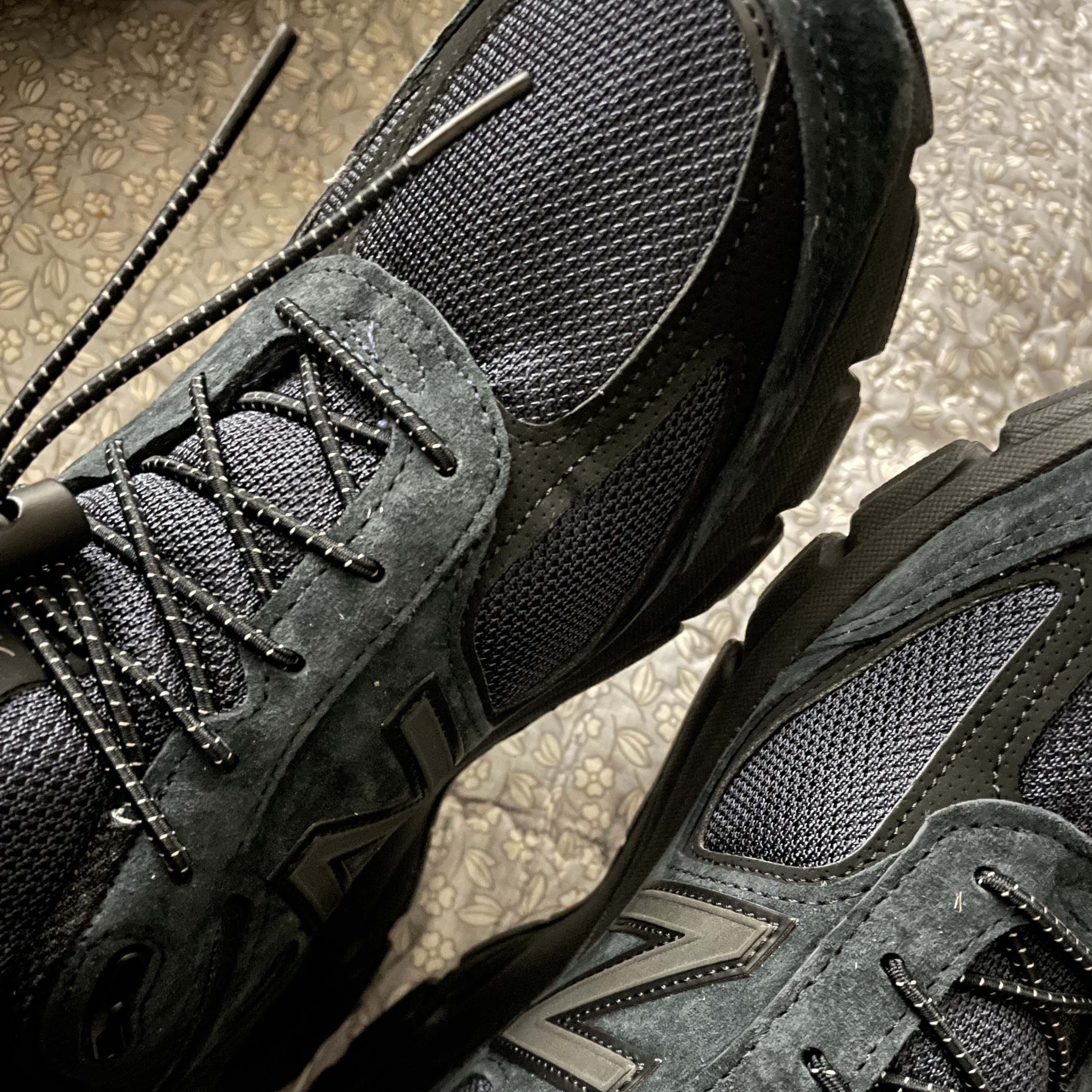 New Balance x JJJJound 990v4 Navy 착용 스타일
