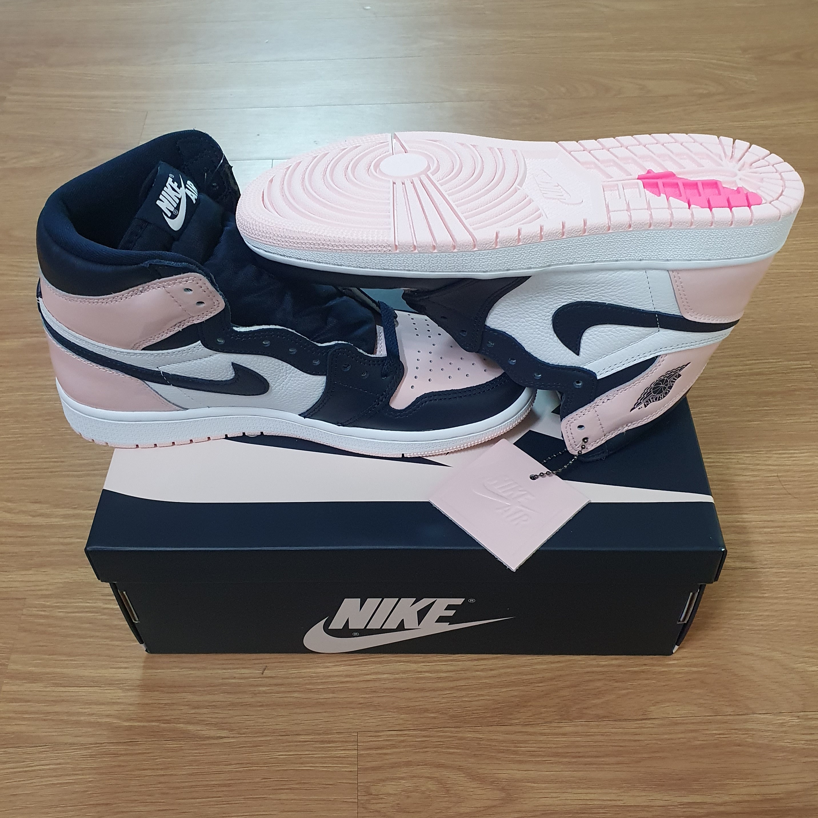 (W) Jordan 1 Retro High OG Atmosphere 착용 스타일 - 3