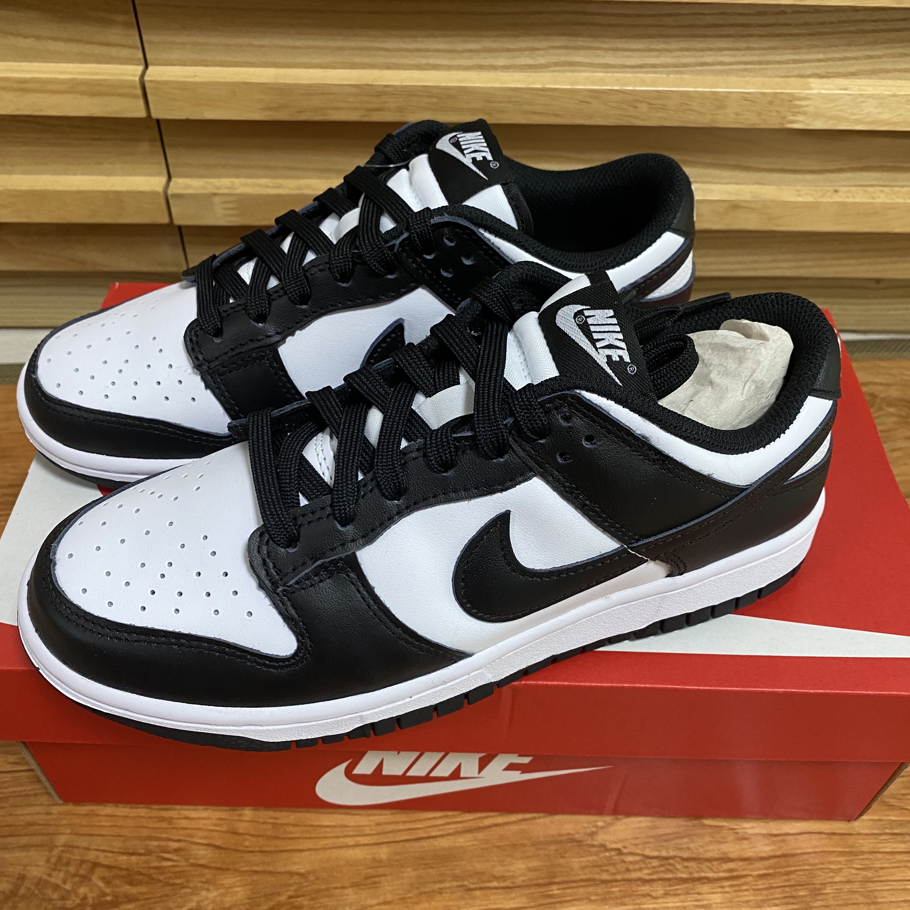 (W) Nike Dunk Low Black 착용 스타일