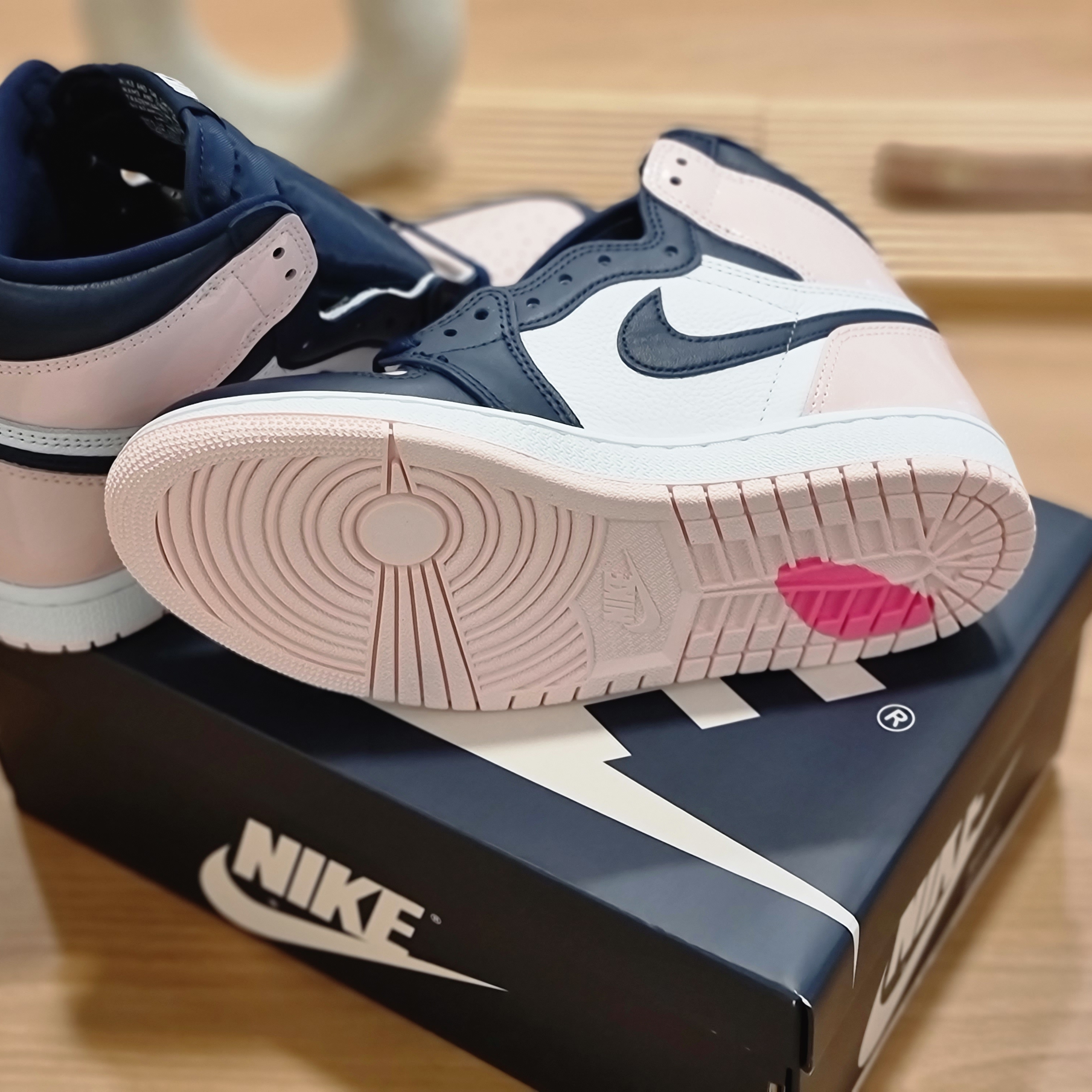 (W) Jordan 1 Retro High OG Atmosphere 착용 스타일