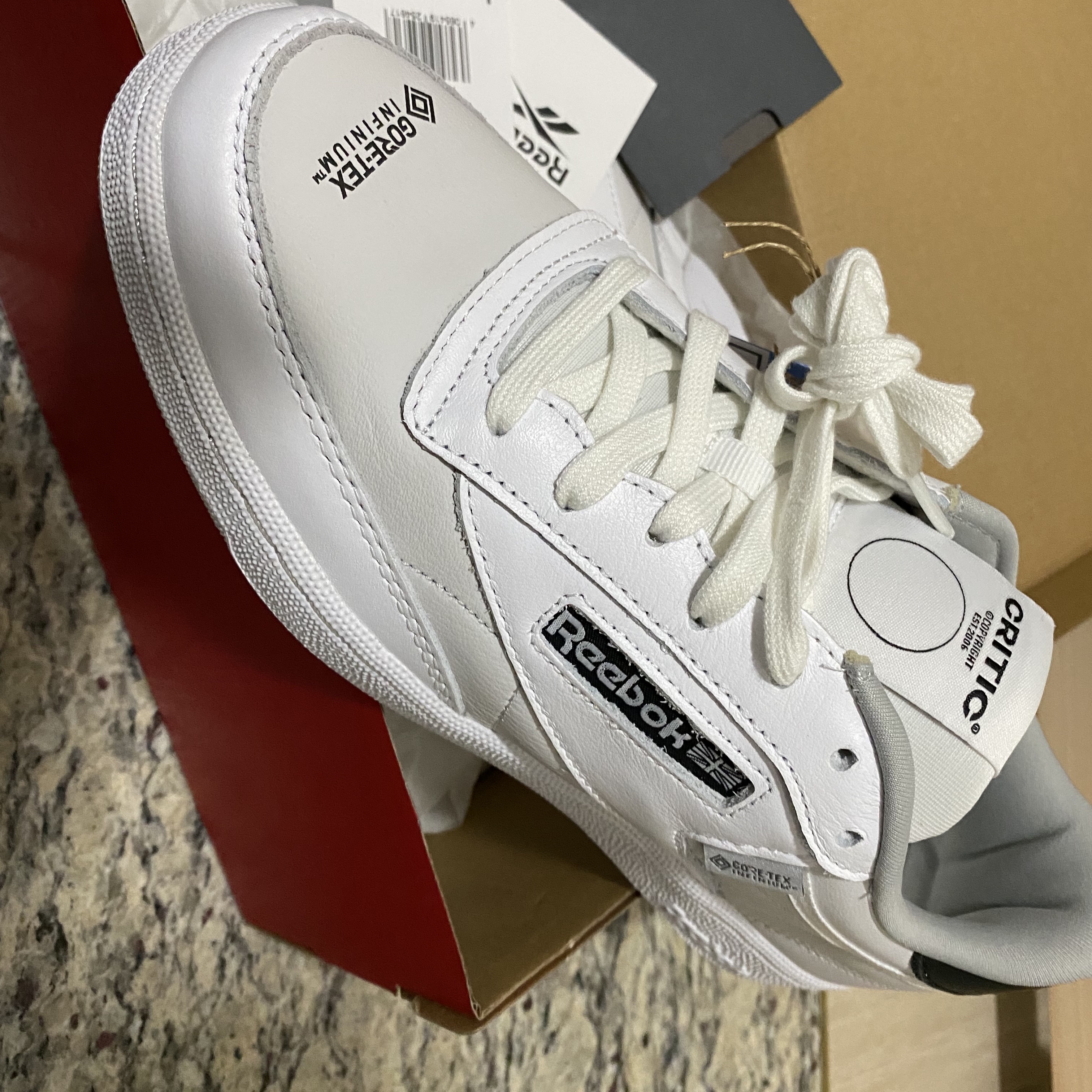 Reebok x Critic Club C 85 GTX White 착용 스타일