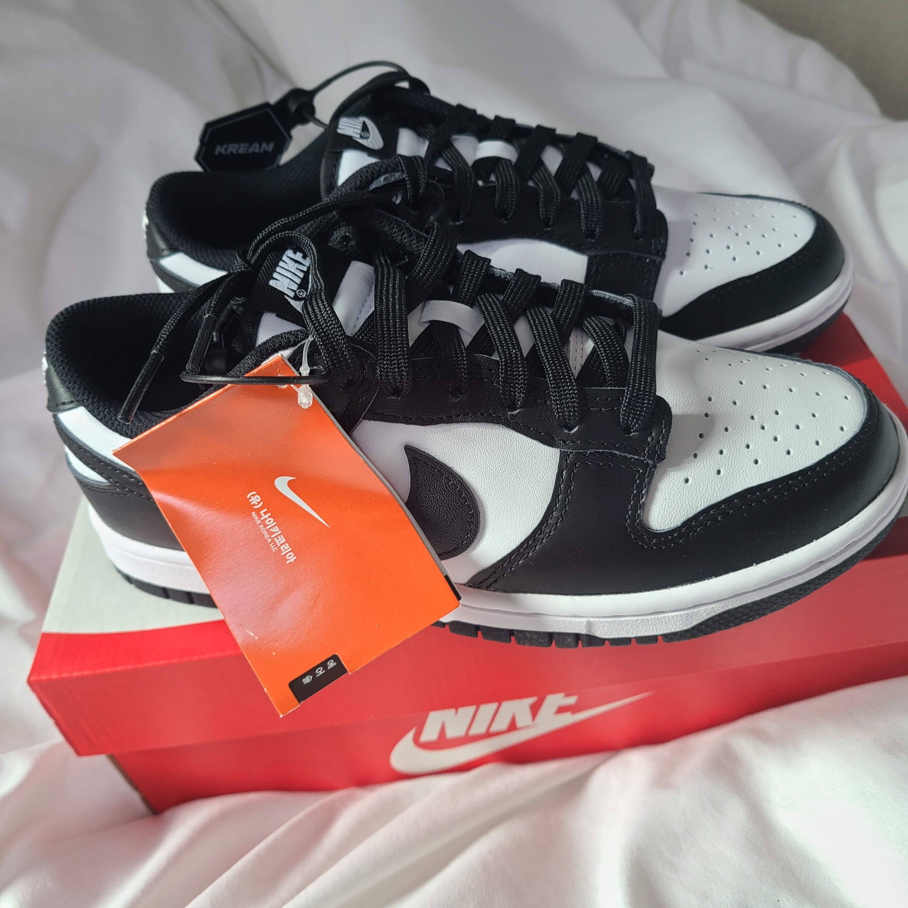 (W) Nike Dunk Low Black 착용 스타일 - 4