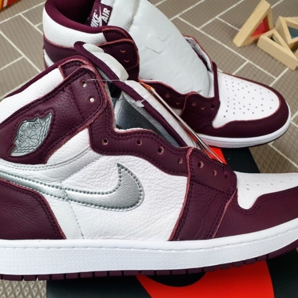 Jordan 1 Retro High OG Bordeaux 착용 스타일