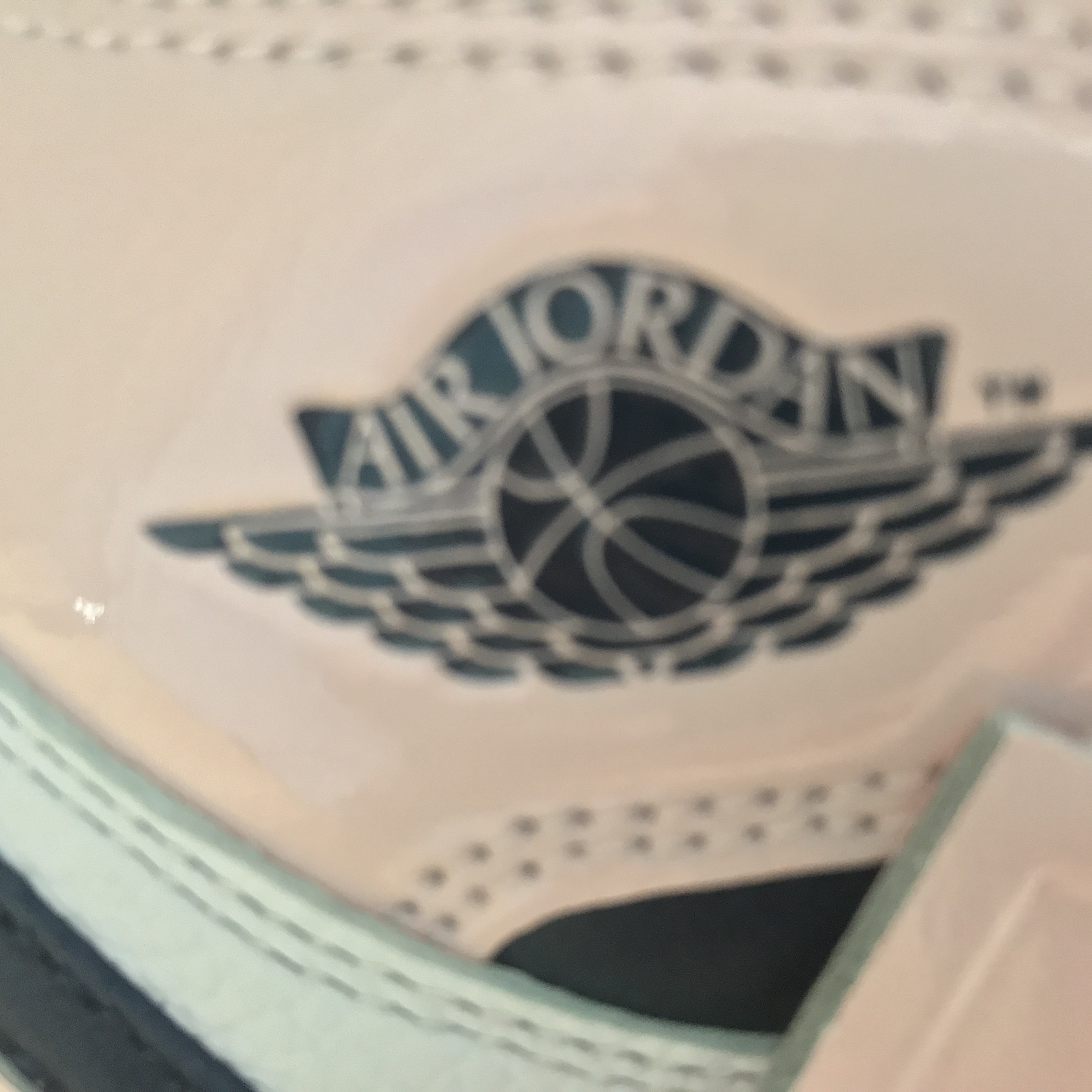 (W) Jordan 1 Retro High OG Atmosphere 착용 스타일 - 1