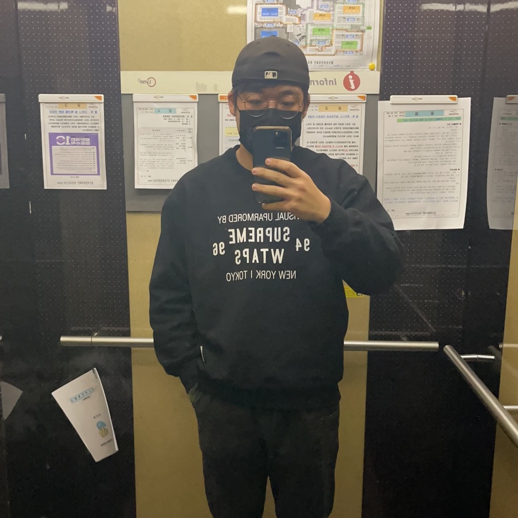Supreme x WTAPS Crewneck Black - 21FW 착용 스타일