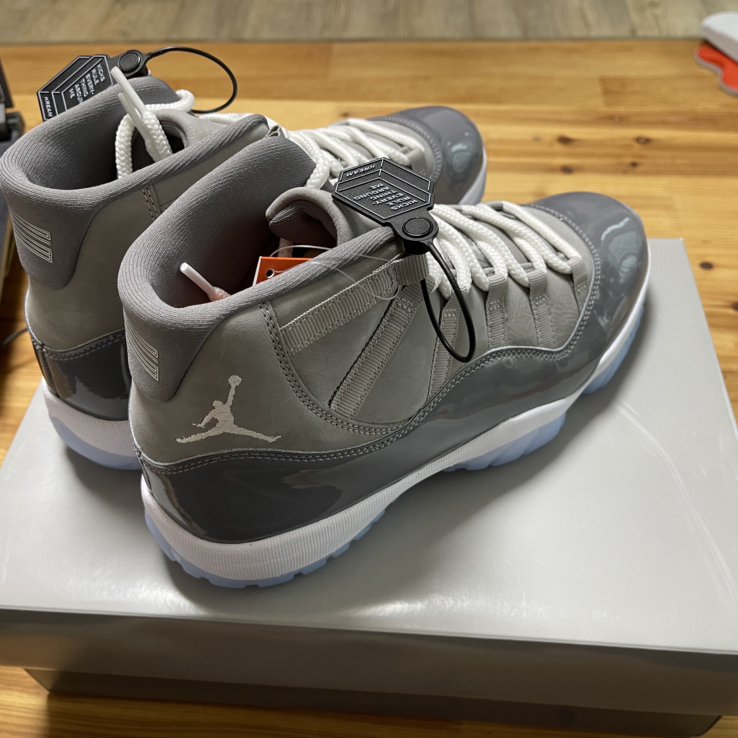 Jordan 11 Retro Cool Grey 2021 착용 스타일 - 2