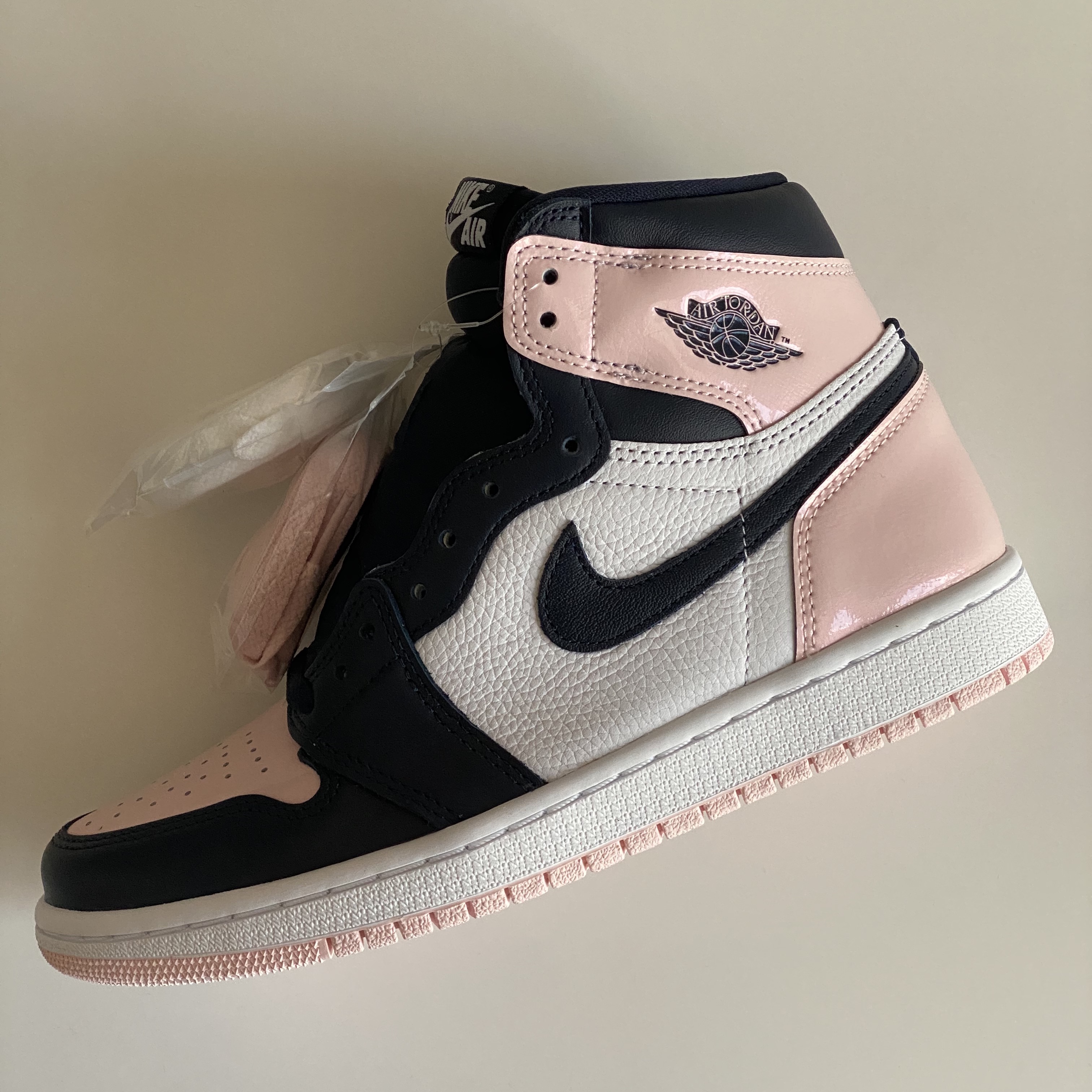 (W) Jordan 1 Retro High OG Atmosphere 착용 스타일 - 2