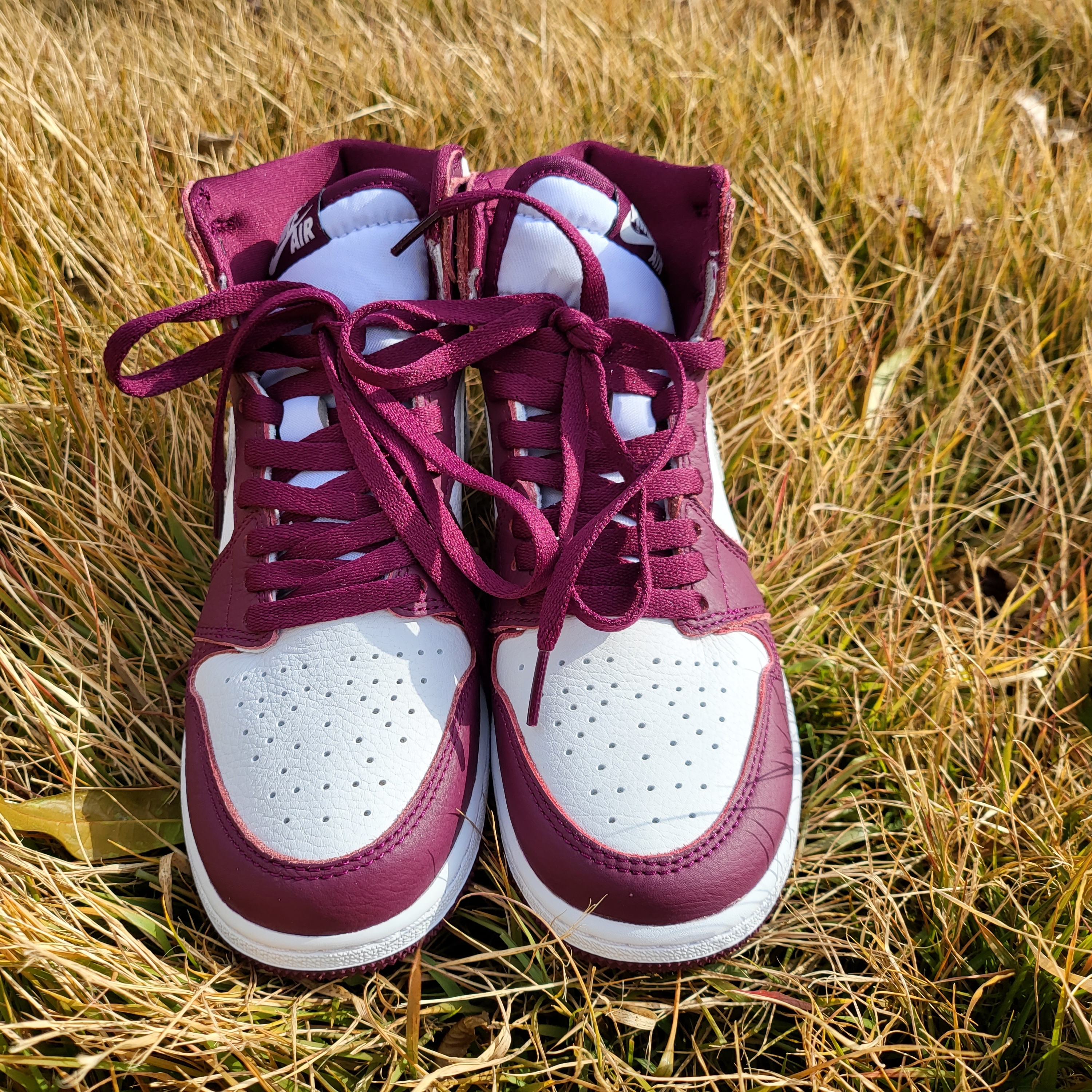 (GS) Jordan 1 Retro High OG Bordeaux 착용 스타일 - 1