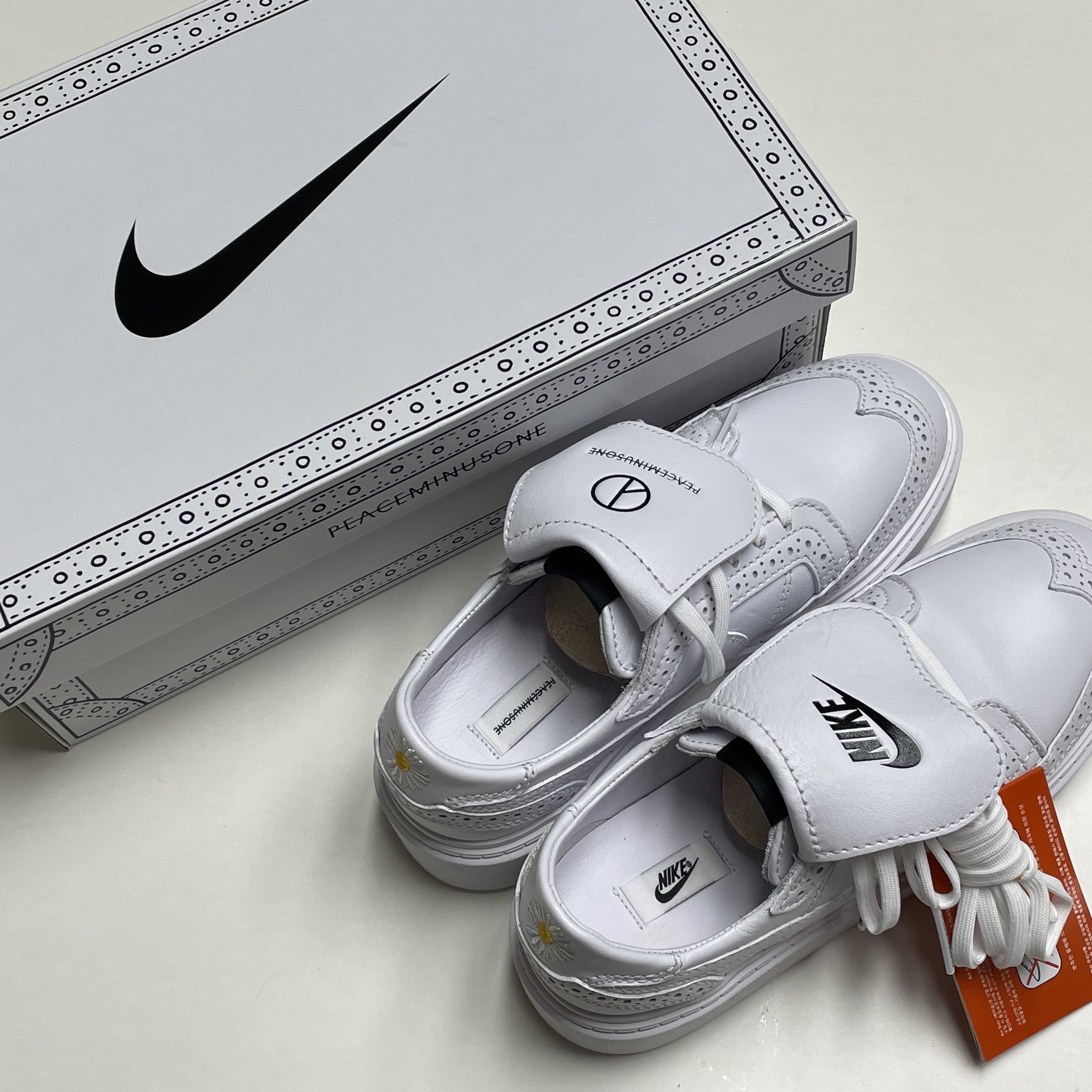 Nike x Peaceminusone Kwondo1 White 착용 스타일 - 1