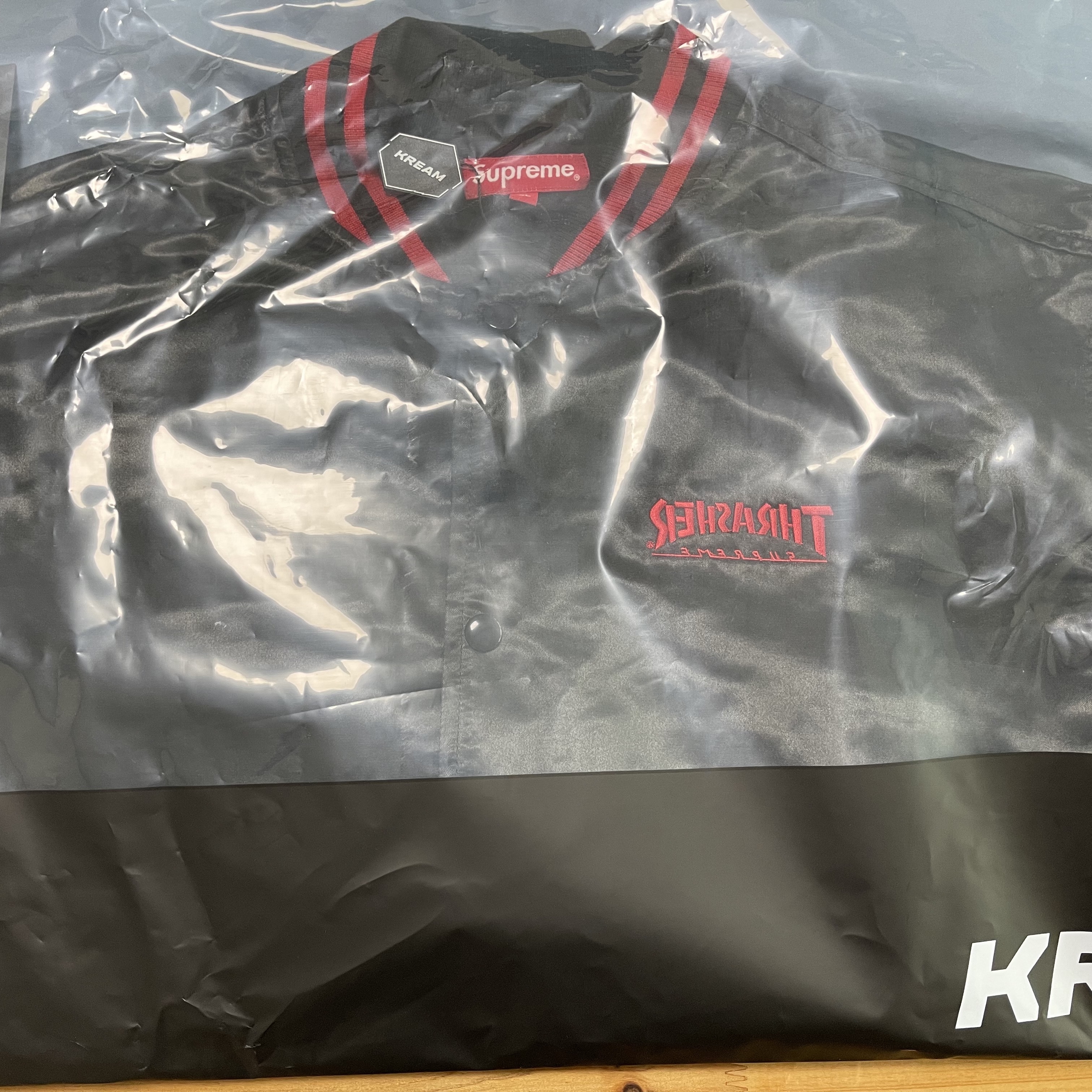 Supreme x Thrasher Satin Varsity Jacket Black - 21FW 착용 스타일