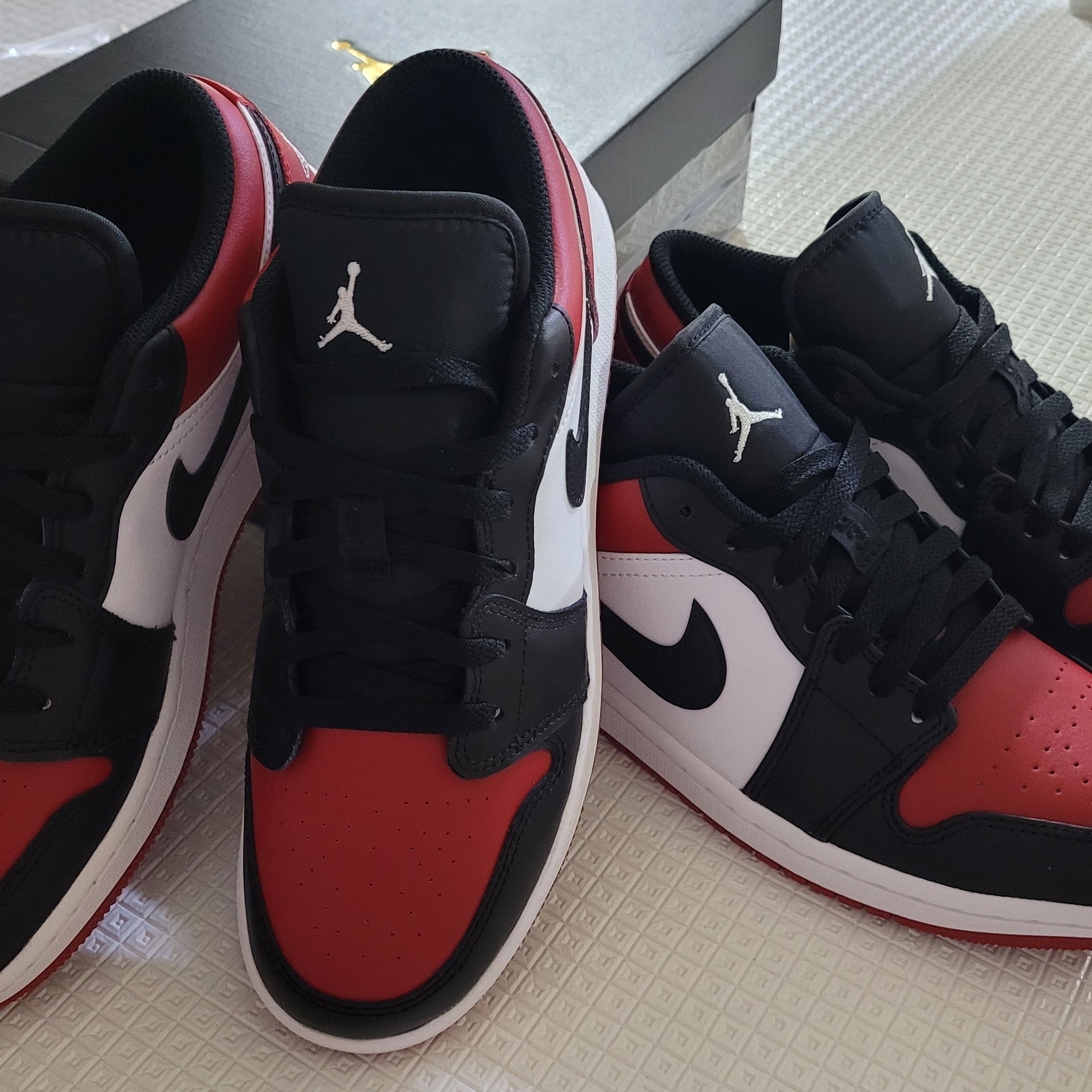 Jordan 1 Low Bred Toe, (GS) Jordan 1 Low Bred Toe 착용 스타일