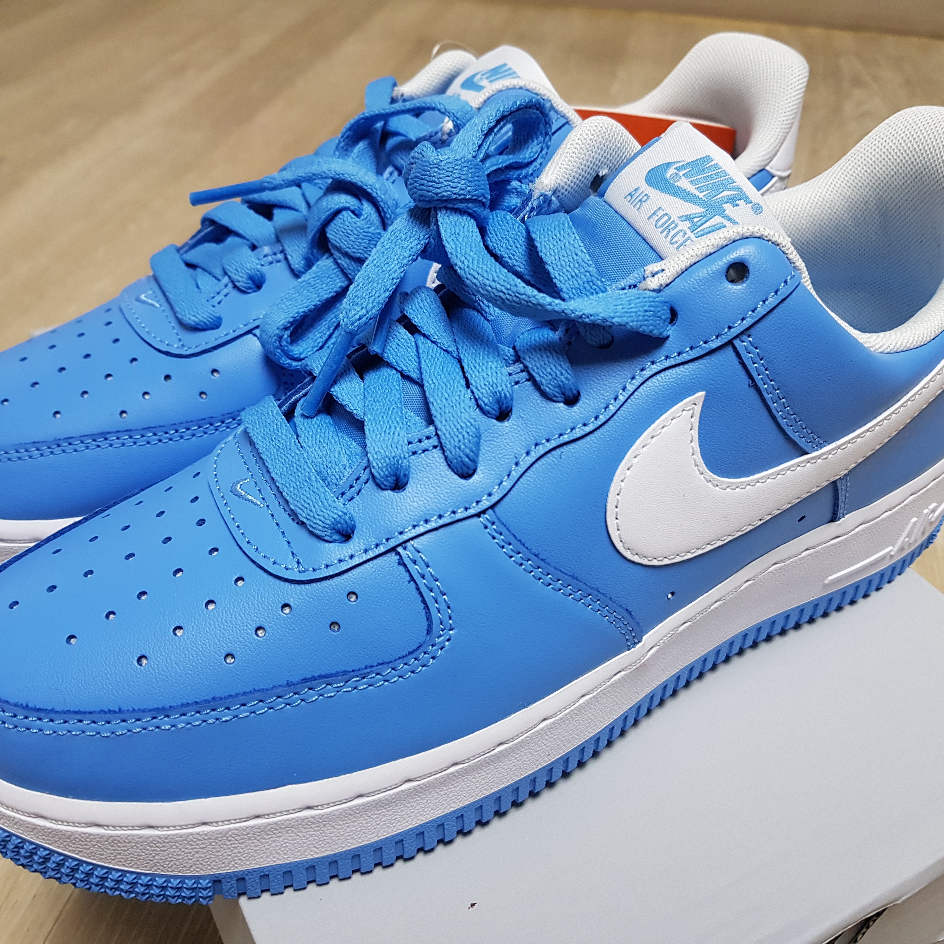 Nike Air Force 1 '07 Low University Blue 착용 스타일 - 1
