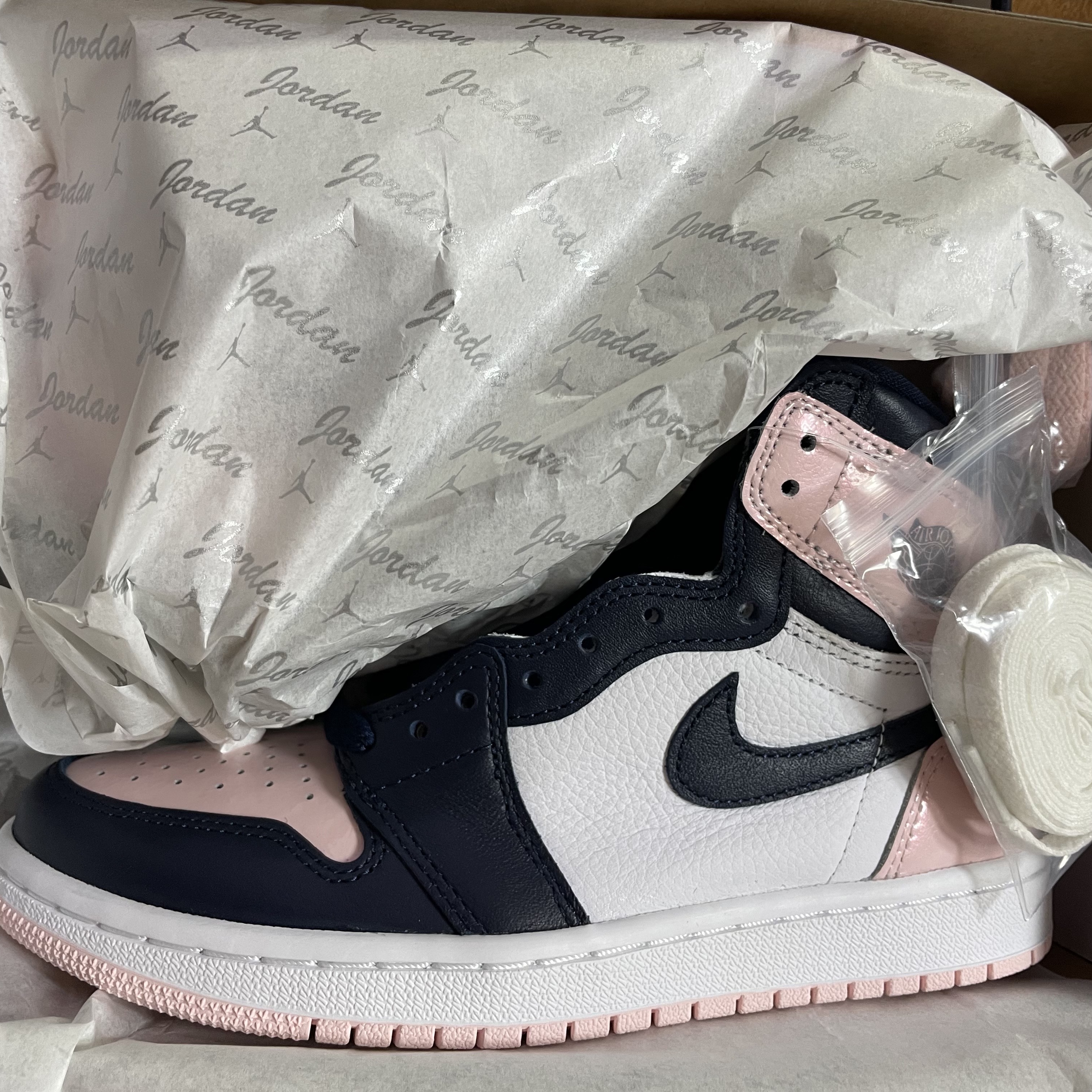 (W) Jordan 1 Retro High OG Atmosphere 착용 스타일 - 3