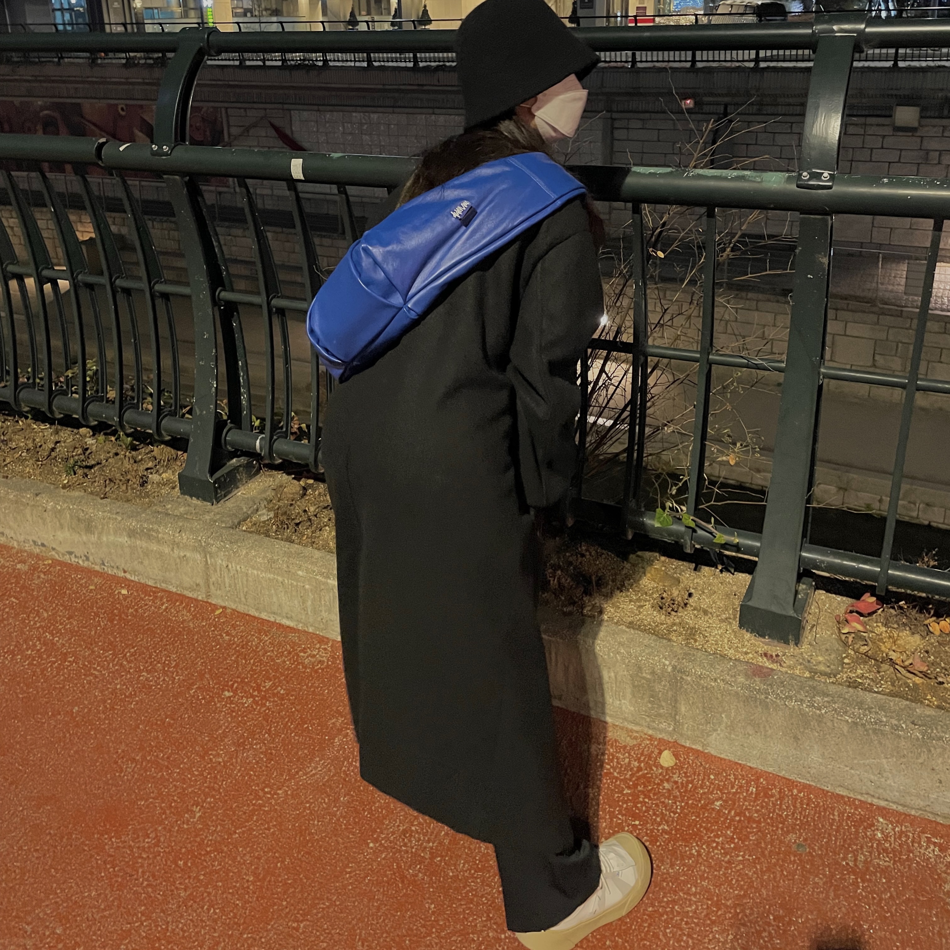 Camper x Ader Error Proto-240-S Cinder German Shoes, Ader Error x Zara Leather Shoulder Bag with Knot Blue 착용 스타일