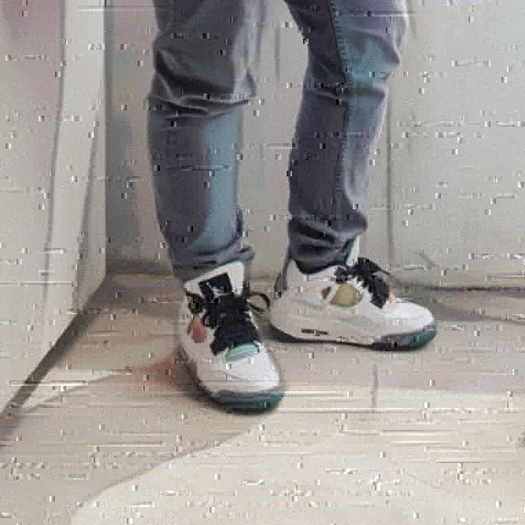 (W) Jordan 4 Retro Lucid Green 착용 스타일 - 1