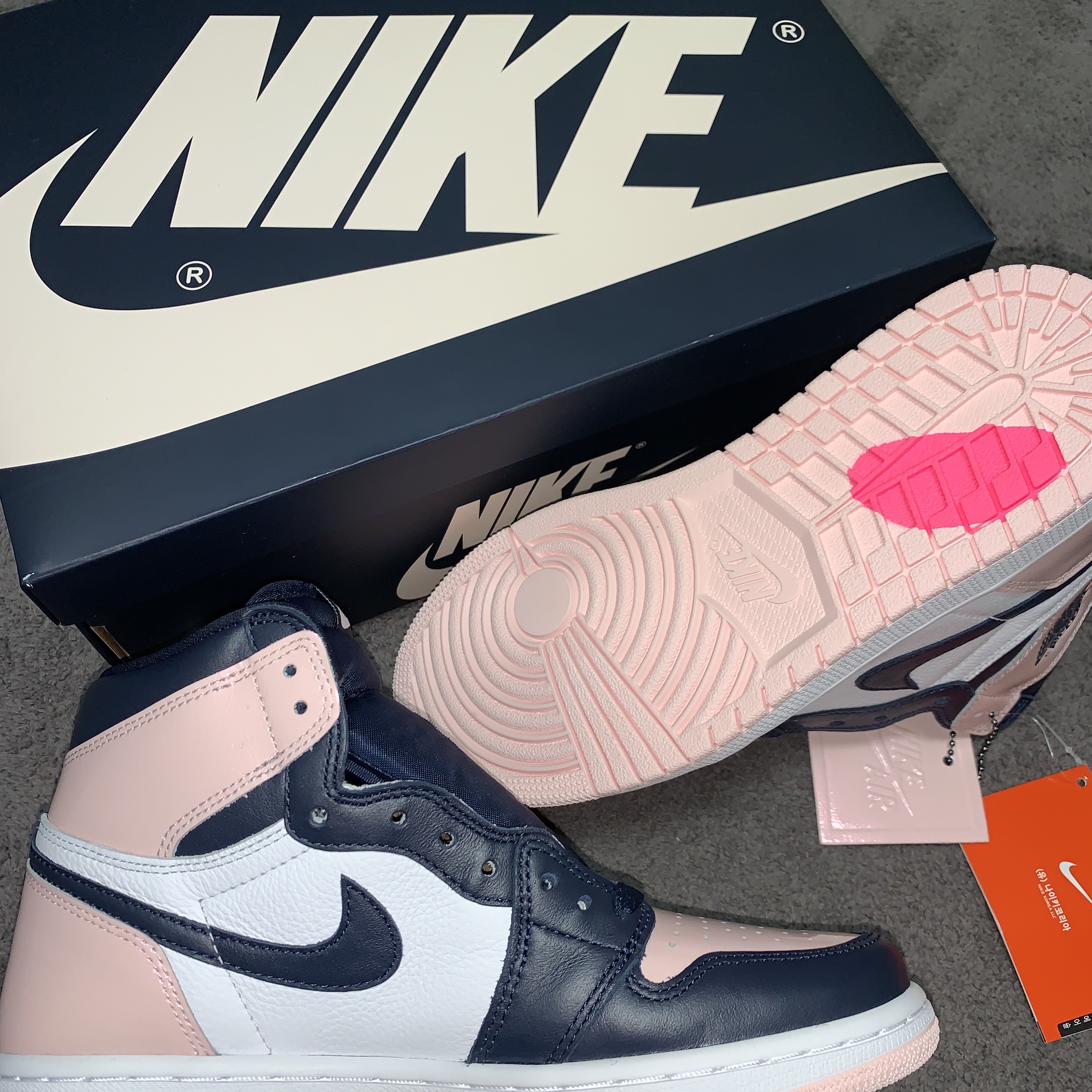 (W) Jordan 1 Retro High OG Atmosphere 착용 스타일 - 2