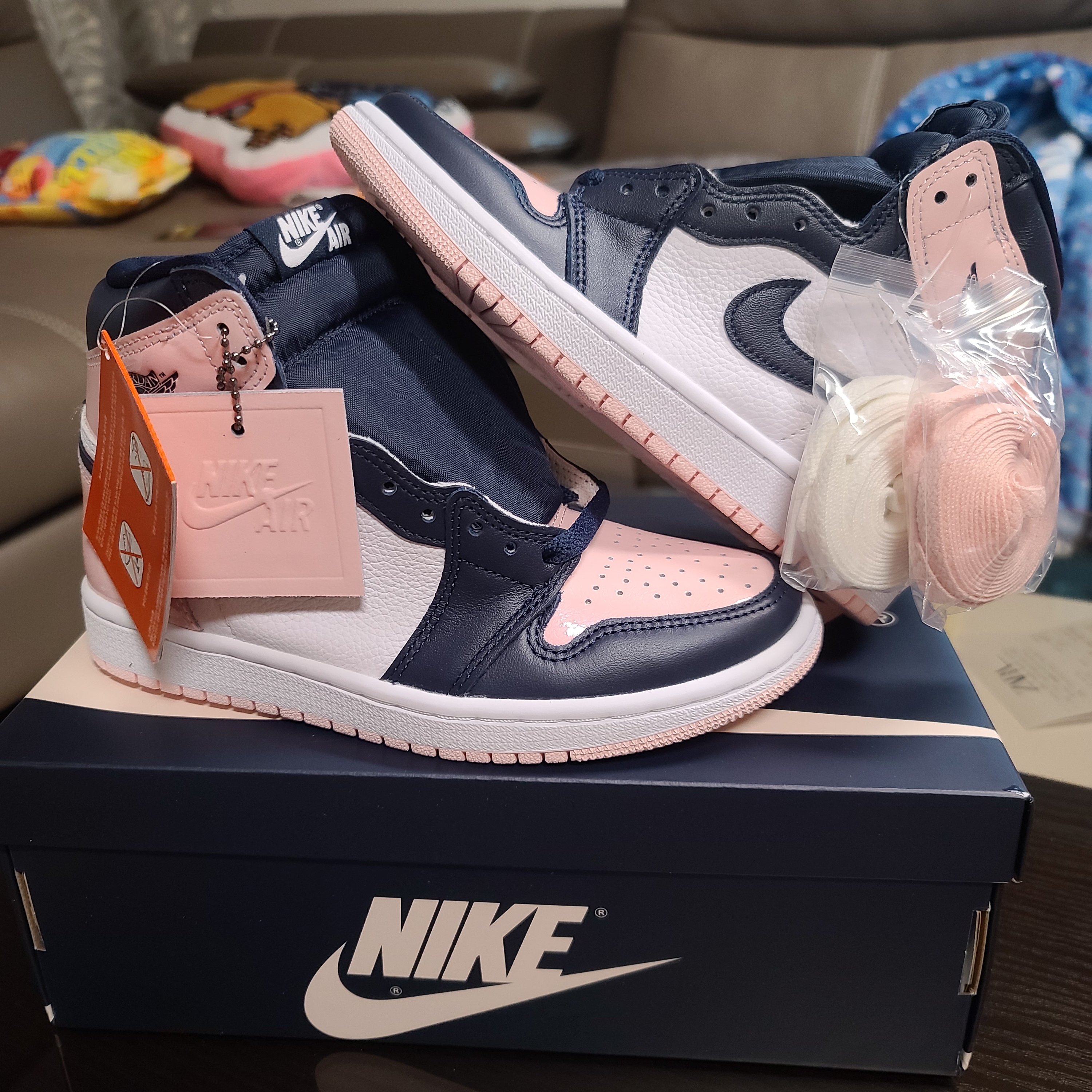 (W) Jordan 1 Retro High OG Atmosphere 착용 스타일 - 2