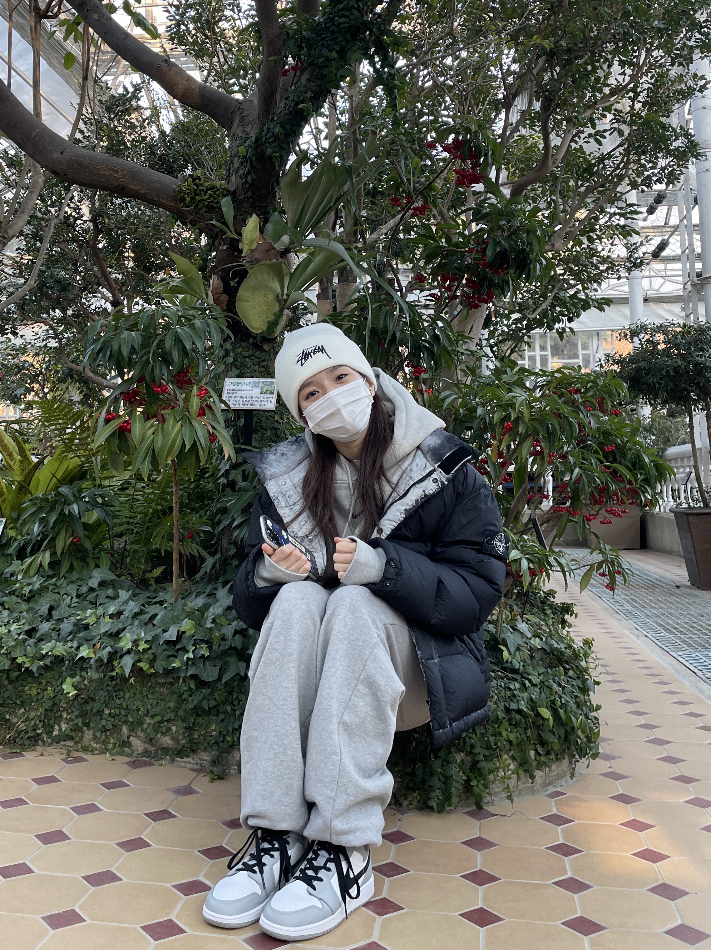 Supreme x Stone Island Painted Camo Crinkle Down Jacket Black - 20FW, (GS) Jordan 1 Mid Light Smoke Grey 착용 스타일