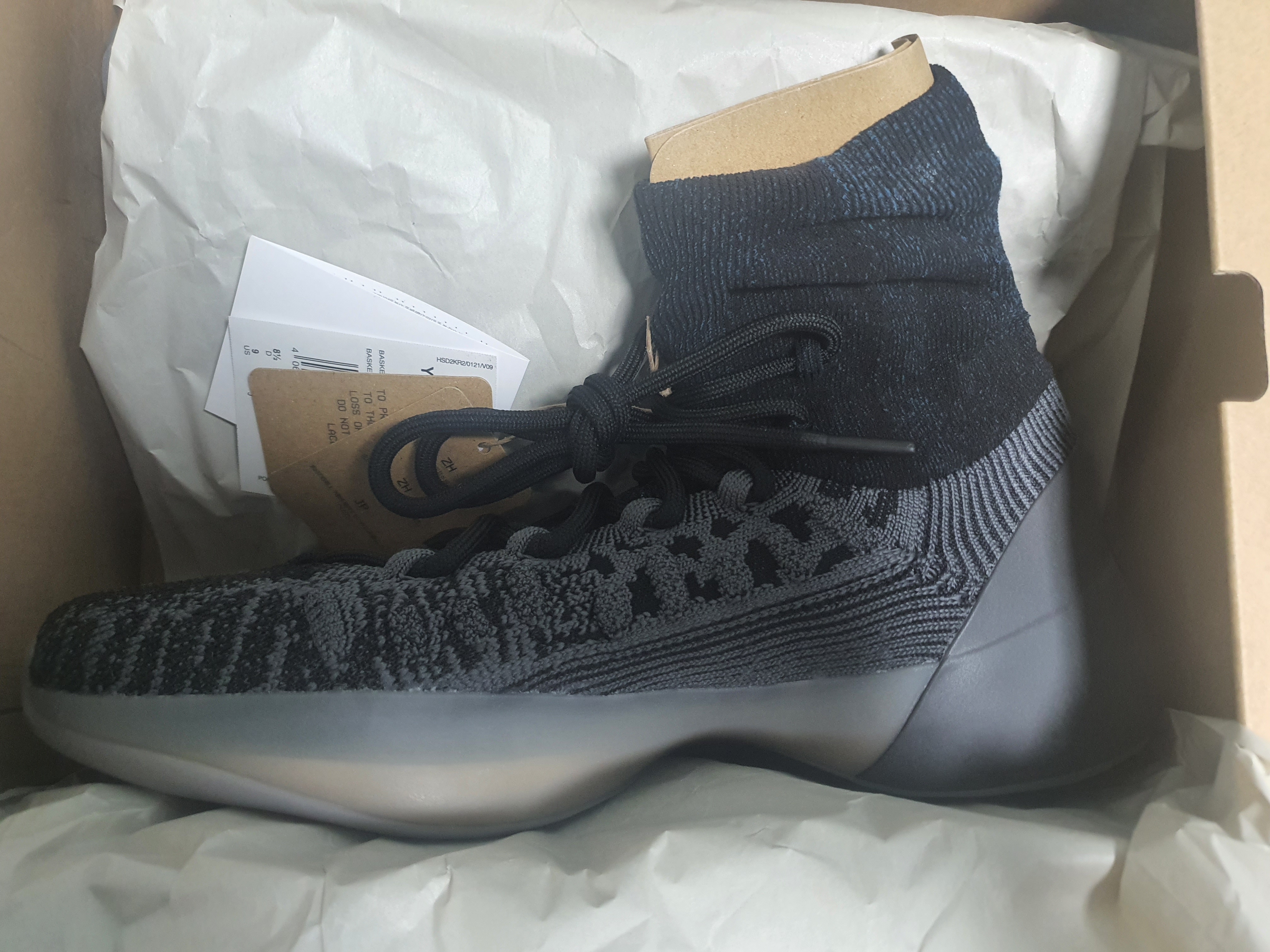 Adidas Yeezy BSKTBL Knit Slate Blue 착용 스타일 - 1