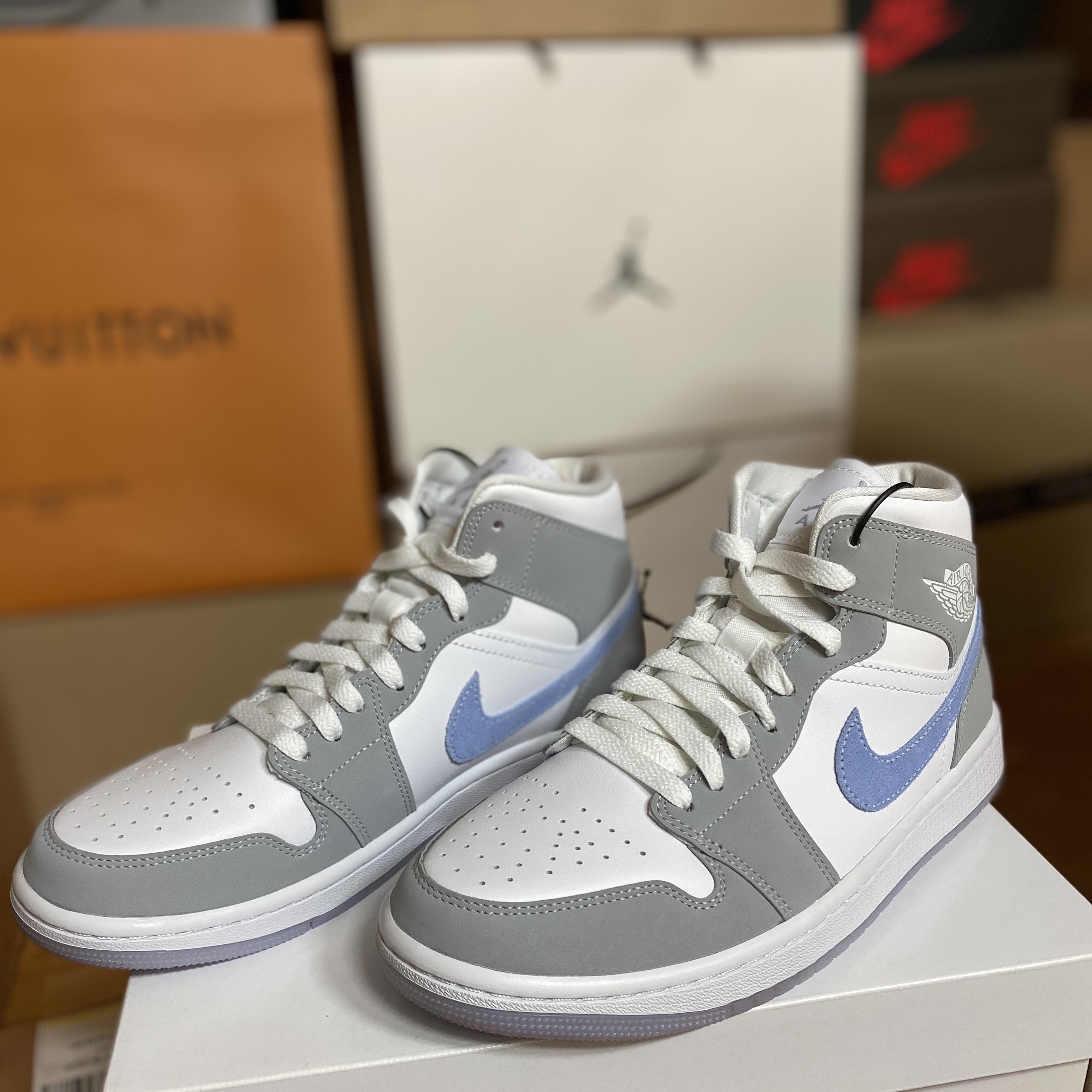 (W) Jordan 1 Mid Wolf Grey 착용 스타일