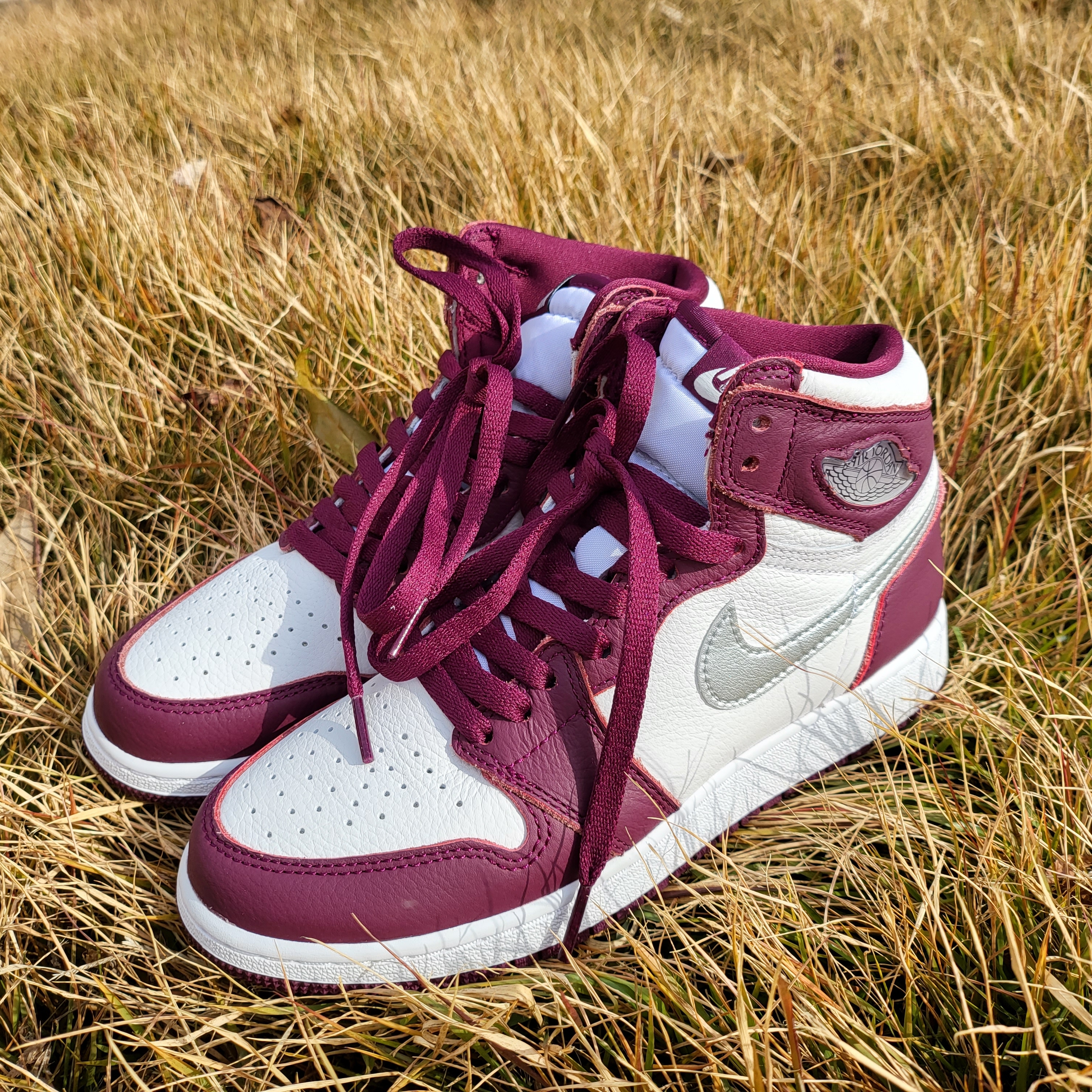 (GS) Jordan 1 Retro High OG Bordeaux 착용 스타일 - 2