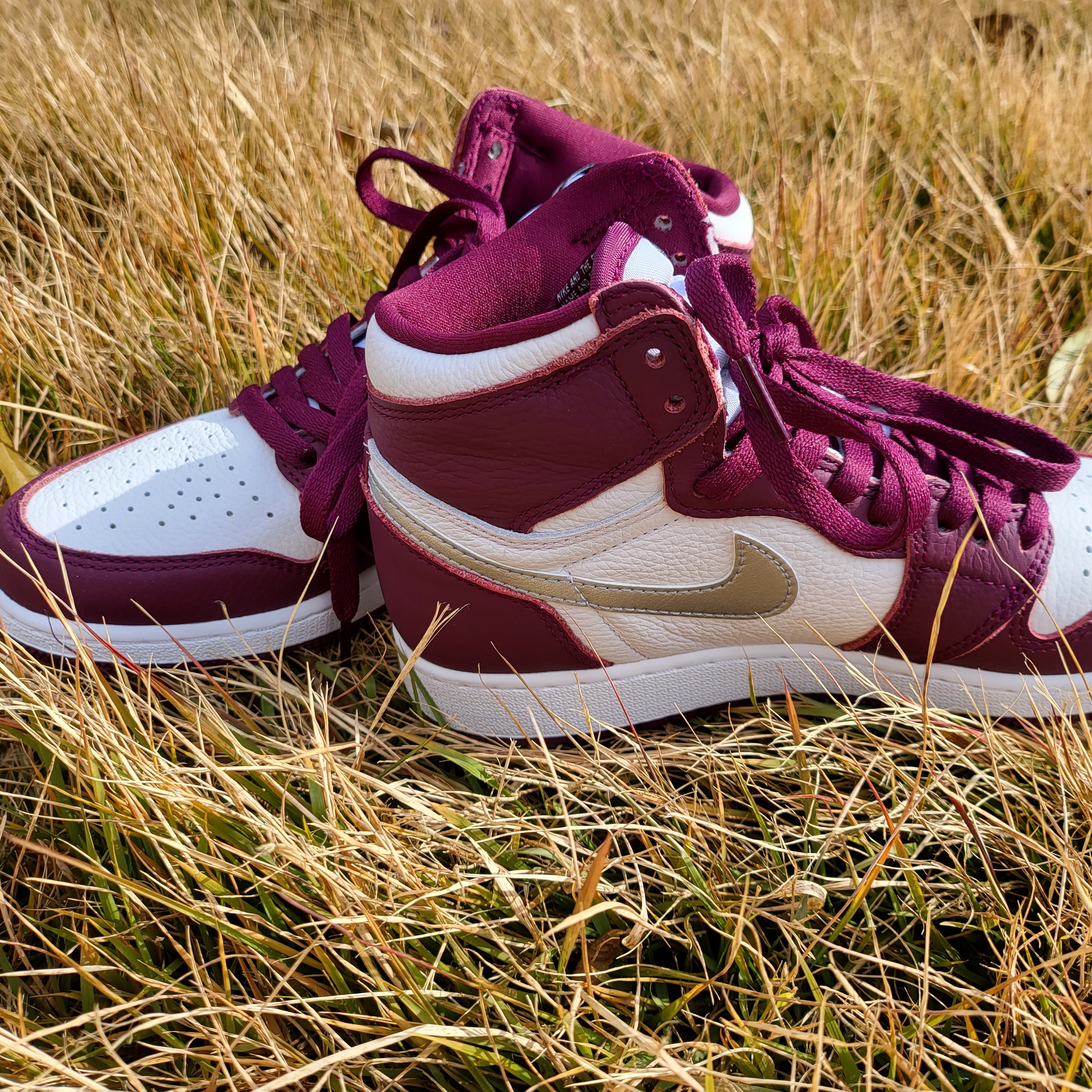 (GS) Jordan 1 Retro High OG Bordeaux 착용 스타일 - 4
