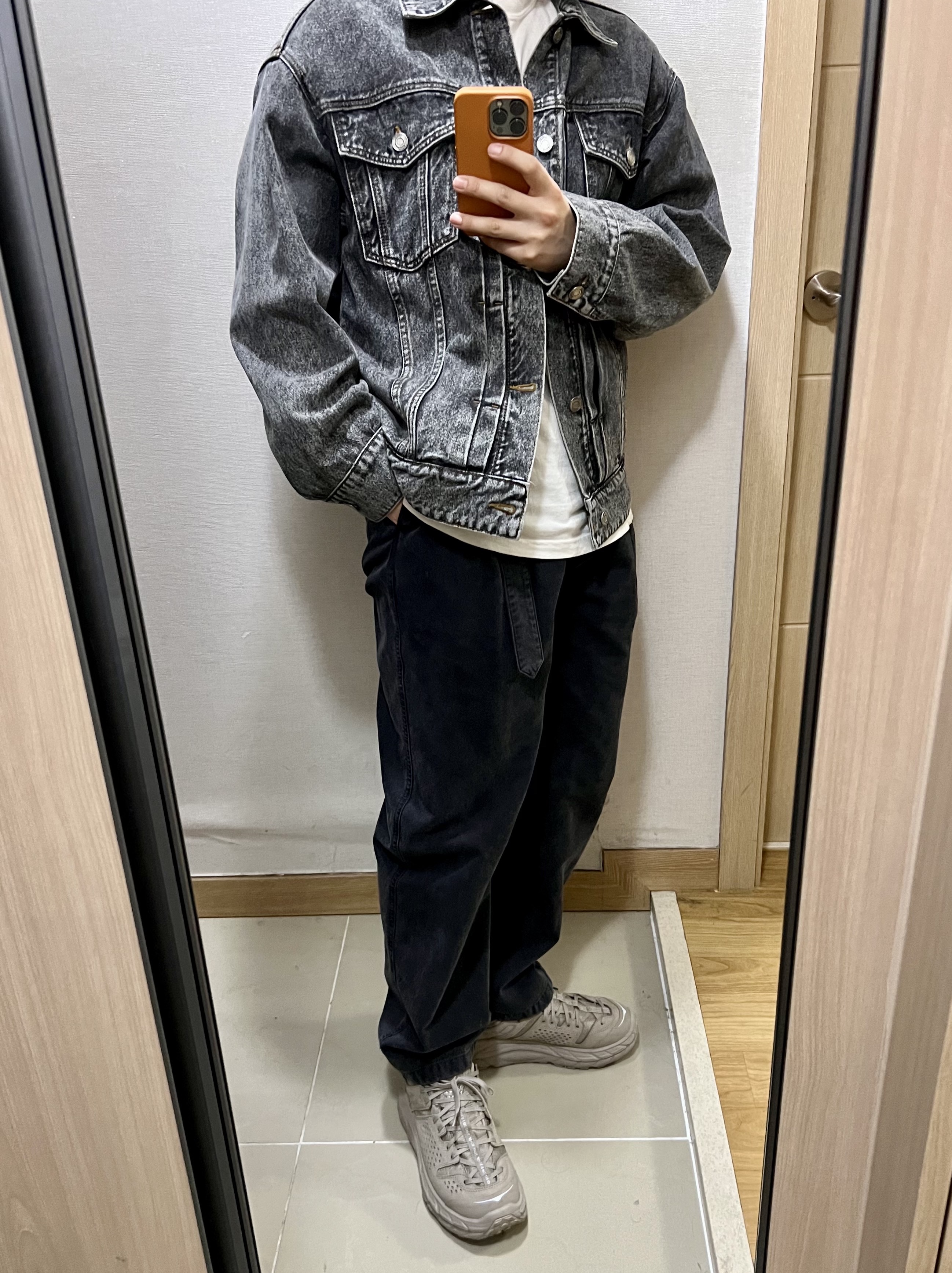 Hoka Tor Ultra Low WP JP Simply Taupe 착용 스타일