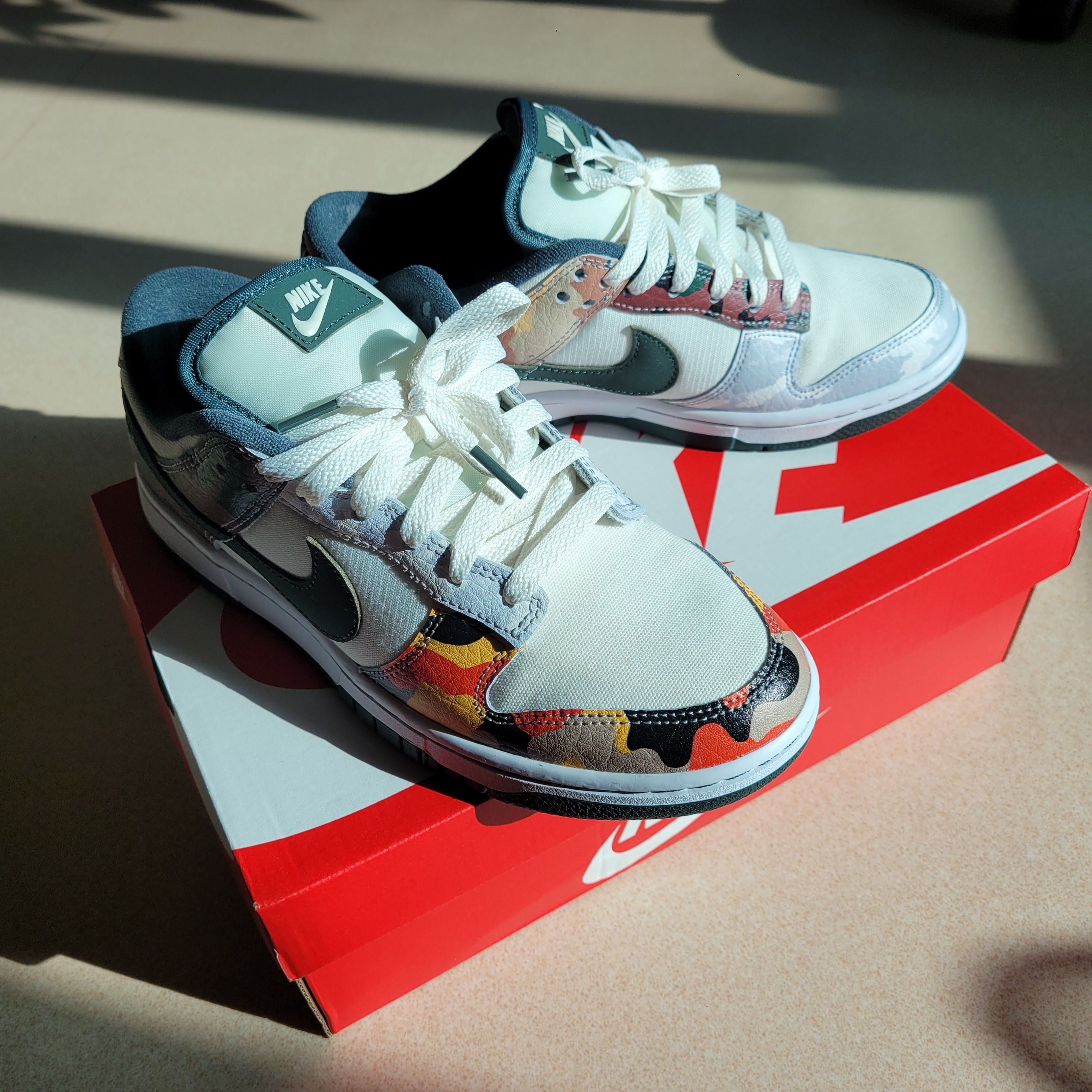Nike Dunk Low SE Sail Multi Camo 착용 스타일 - 1
