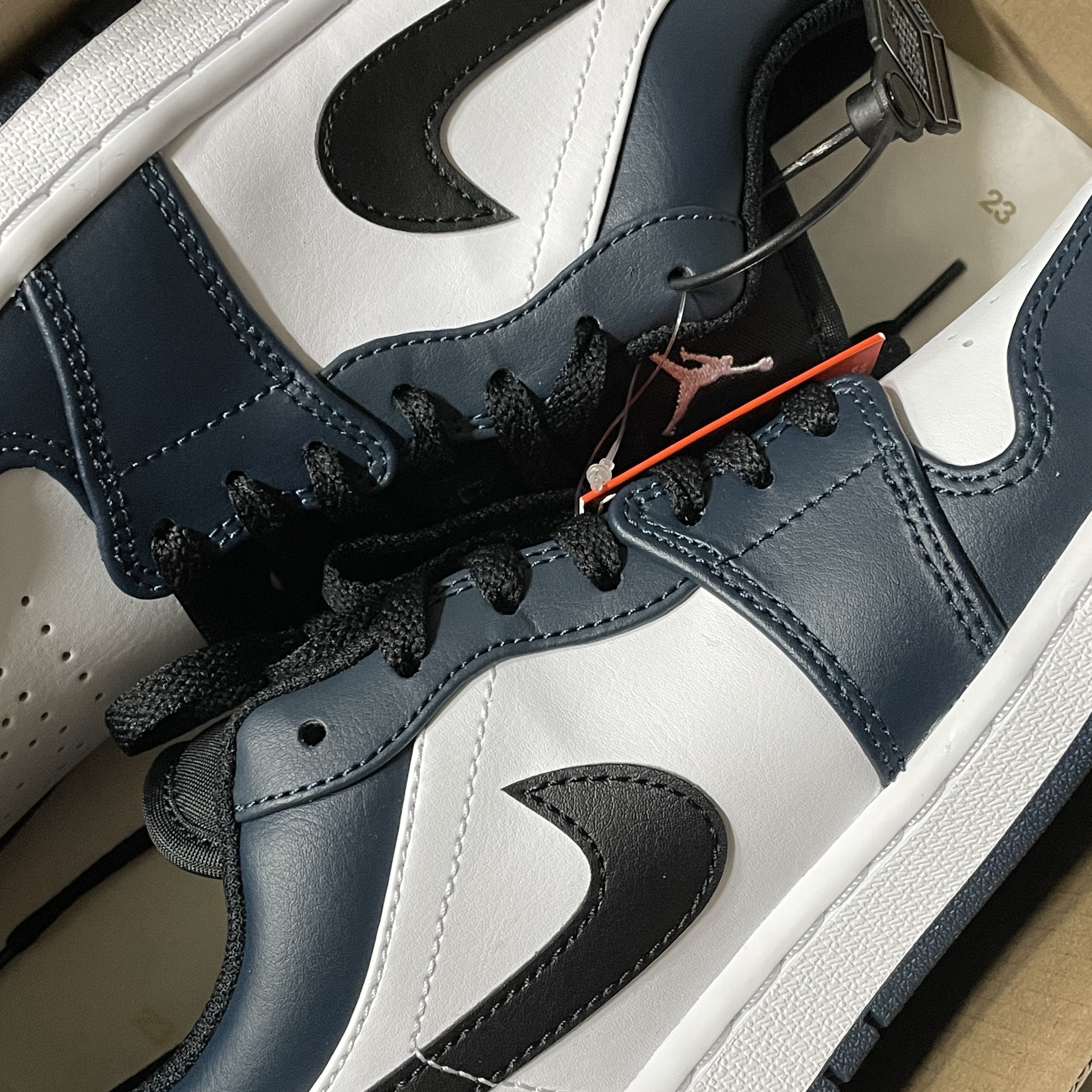 Jordan 1 Low Dark Teal 착용 스타일