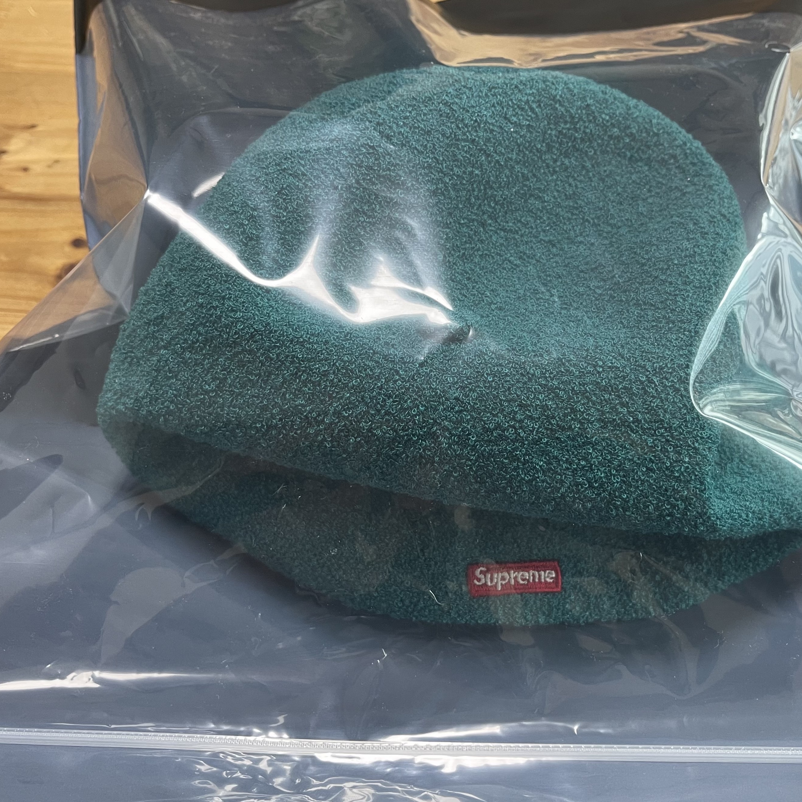 Supreme x Kangol Bermuda Spacecap Teal - 21SS 착용 스타일 - 2