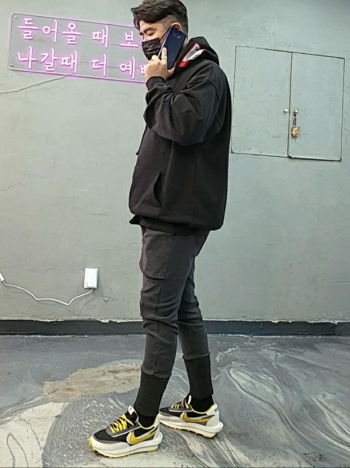 Nike x Sacai x Undercover LDWaffle Black Bright Citron 착용 스타일