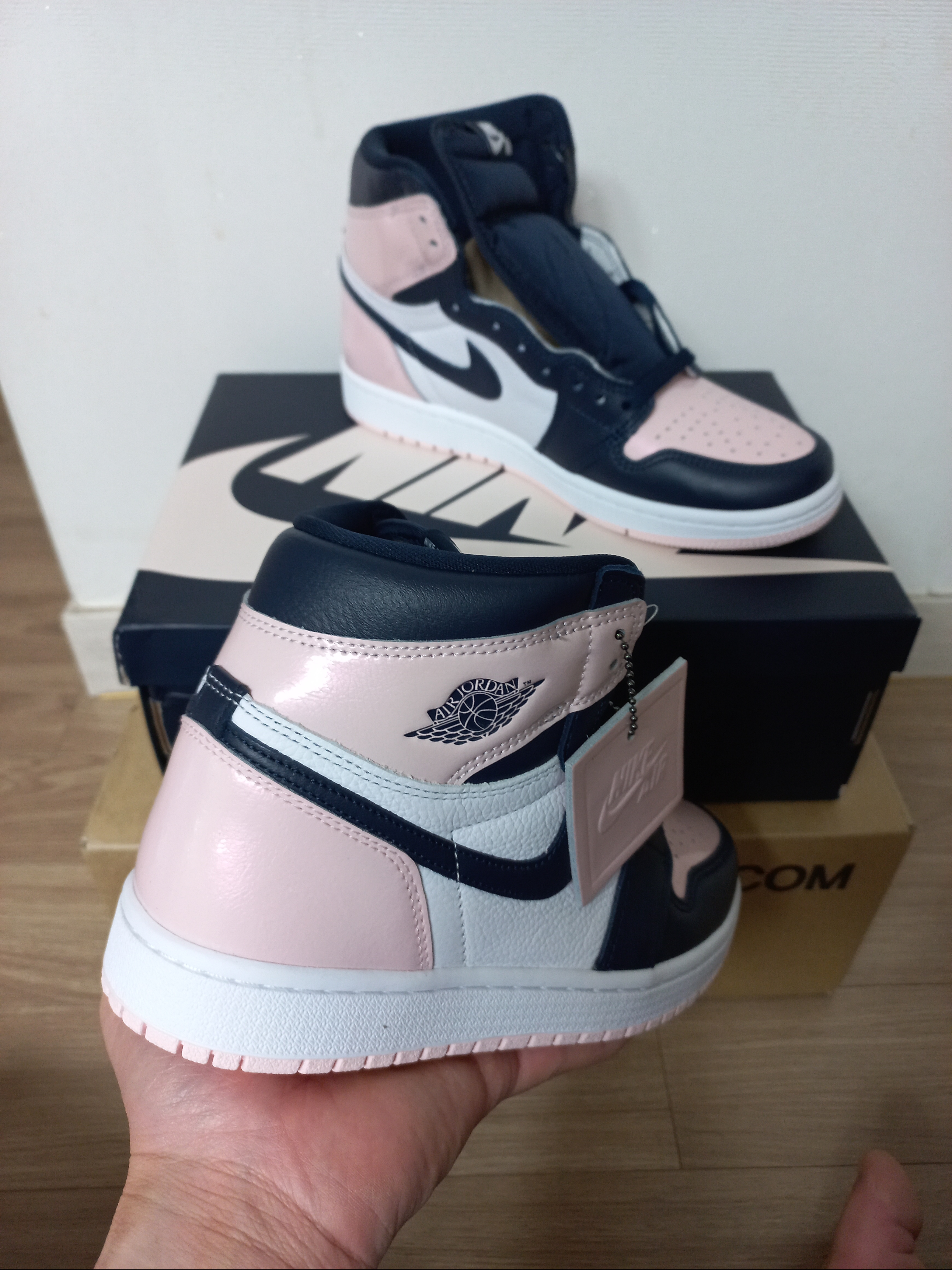 (W) Jordan 1 Retro High OG Atmosphere 착용 스타일 - 2