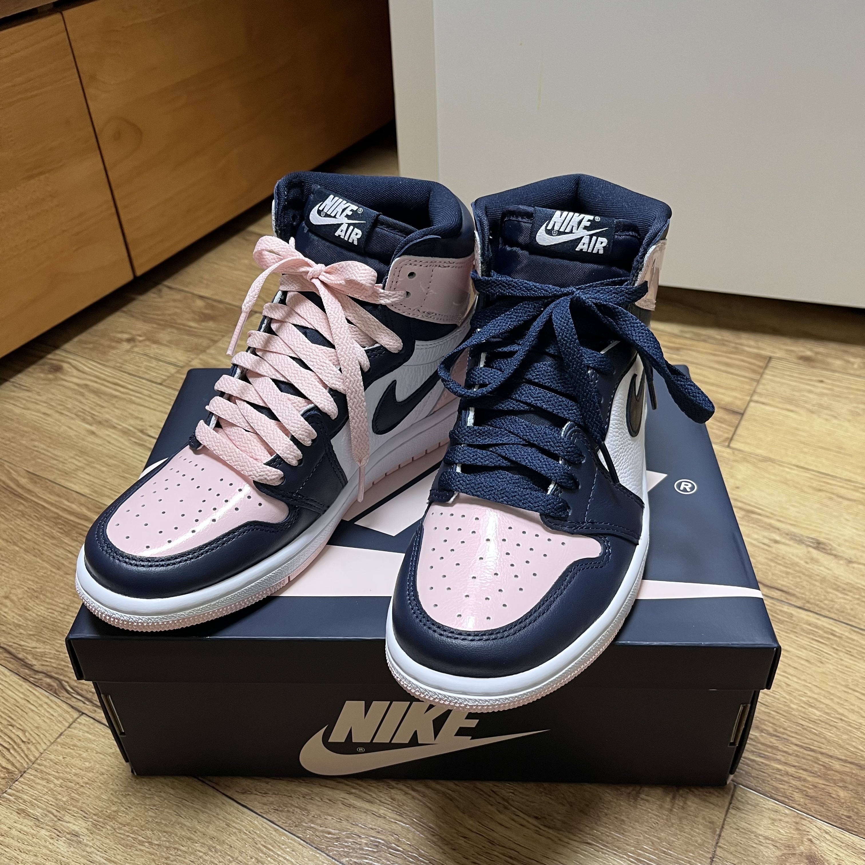 (W) Jordan 1 Retro High OG Atmosphere 착용 스타일 - 1