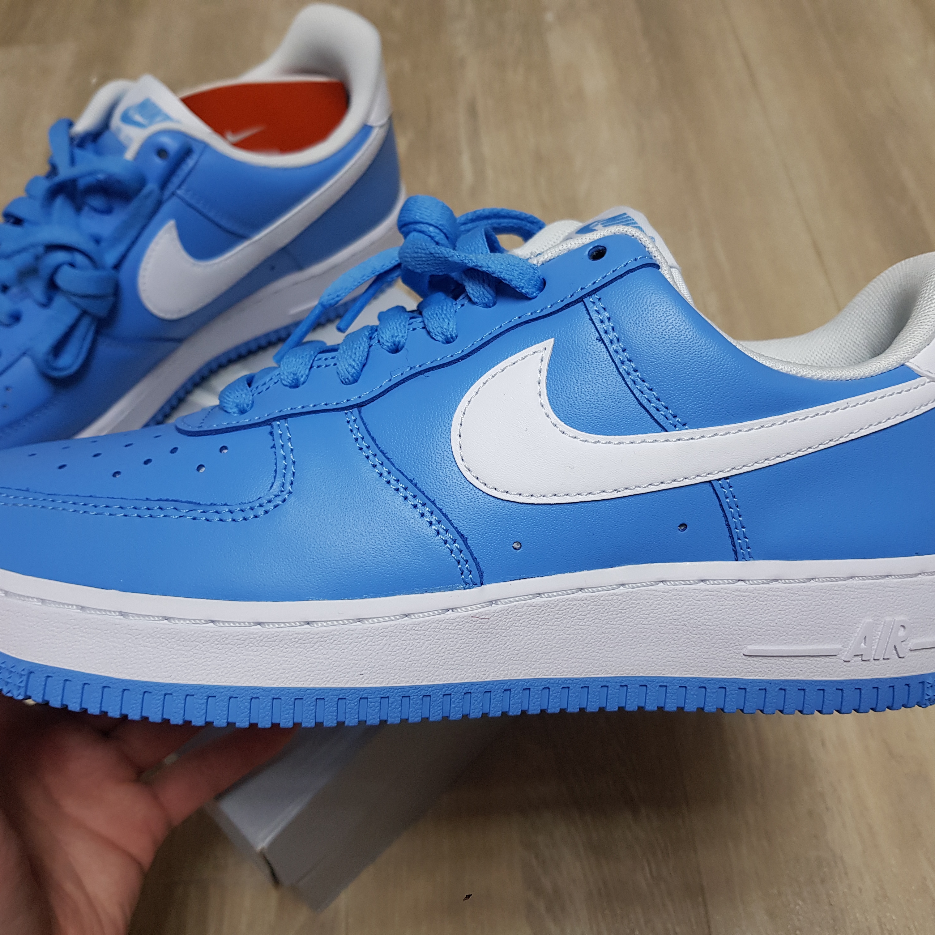Nike Air Force 1 '07 Low University Blue 착용 스타일 - 2