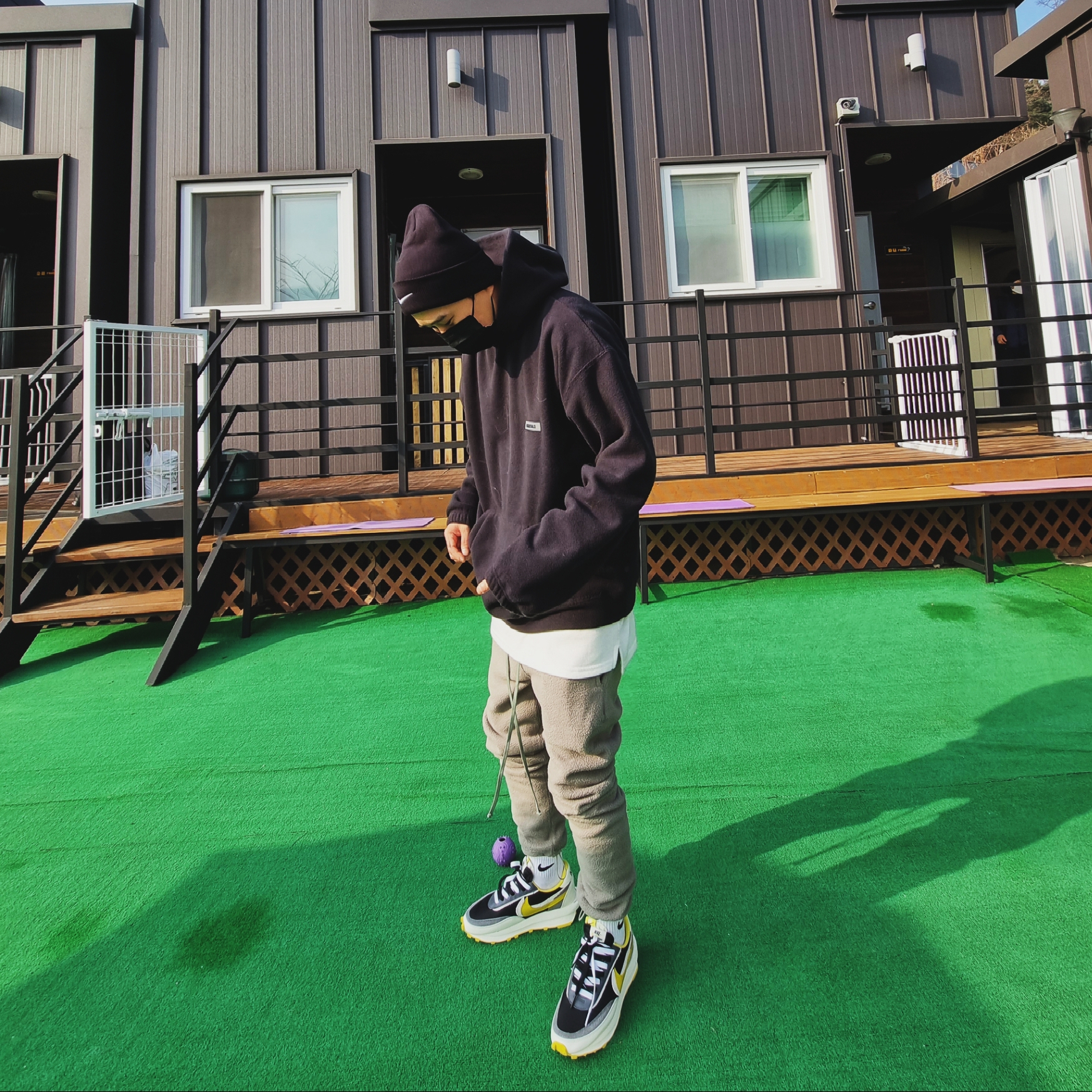 Essentials Polar Fleece Hoodie Black - 20FW, Nike x Sacai x Undercover LDWaffle Black Bright Citron 착용 스타일