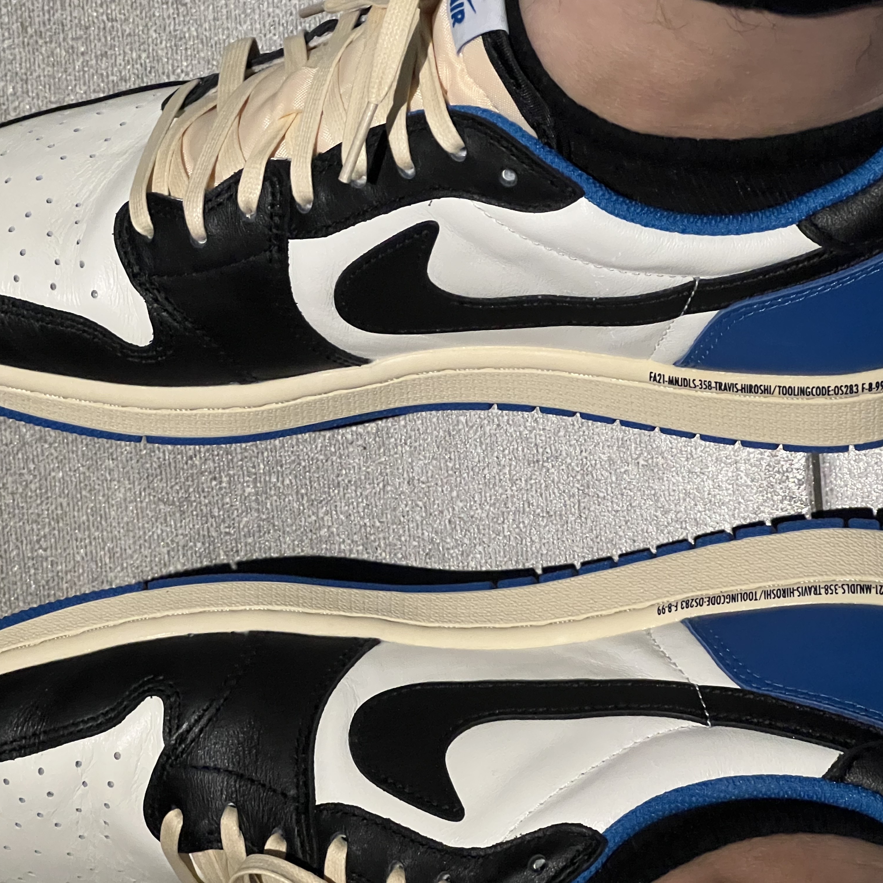 Jordan 1 x Travis Scott x Fragment Retro Low OG SP Military Blue 착용 스타일