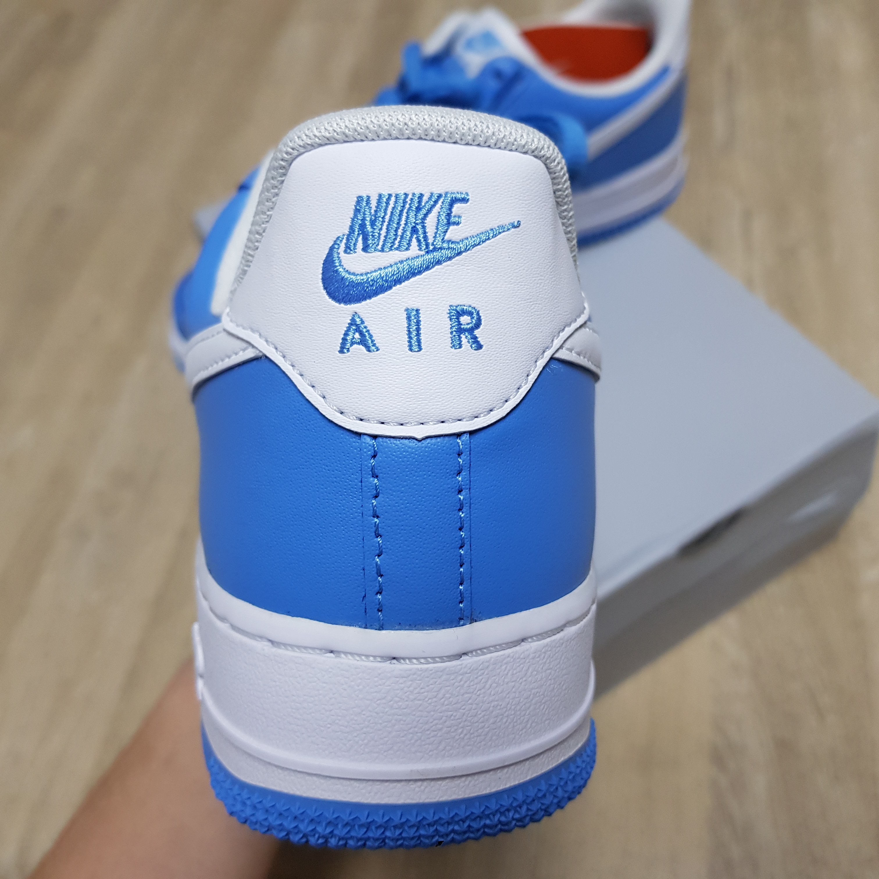 Nike Air Force 1 '07 Low University Blue 착용 스타일 - 4