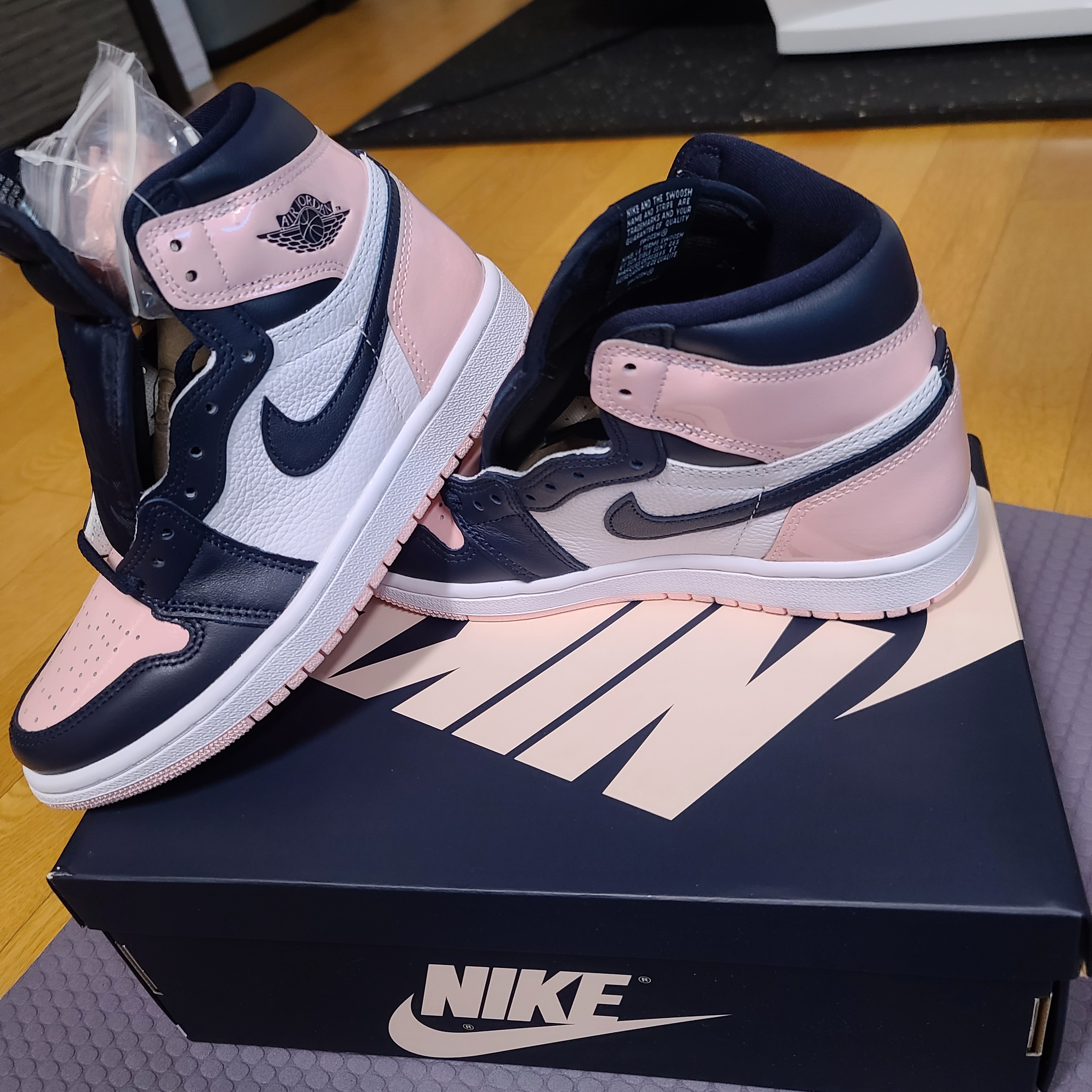 (W) Jordan 1 Retro High OG Atmosphere 착용 스타일 - 3