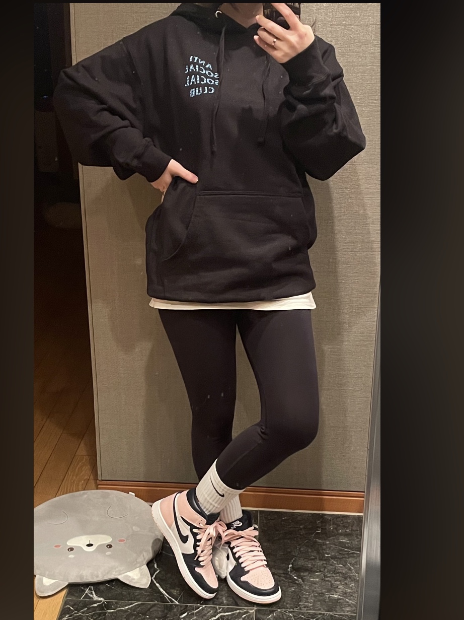 (W) Jordan 1 Retro High OG Atmosphere 착용 스타일 - 1