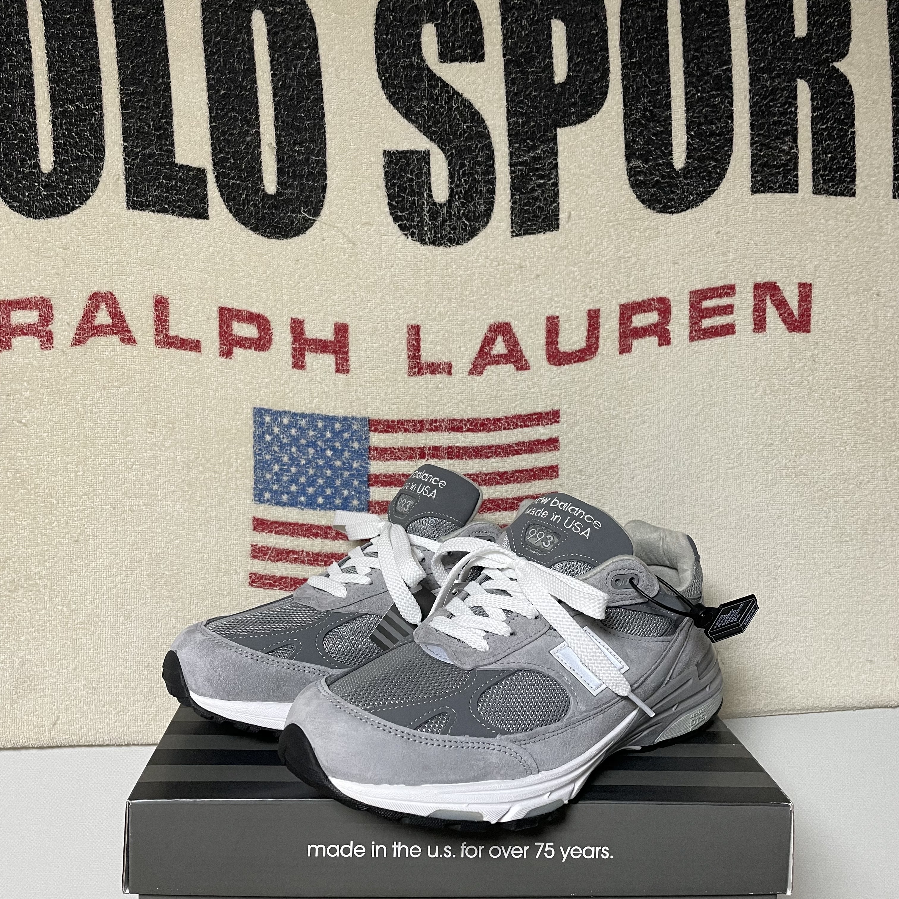 New Balance 993 Made in USA Grey - 2E Wide 착용 스타일