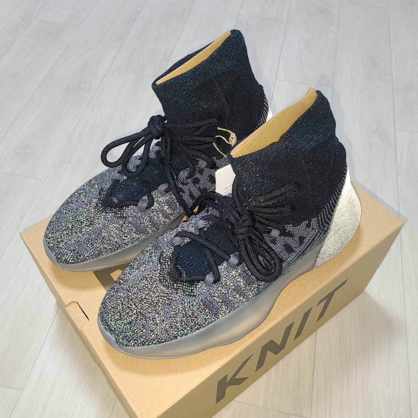 Adidas Yeezy BSKTBL Knit Slate Blue 착용 스타일 - 3