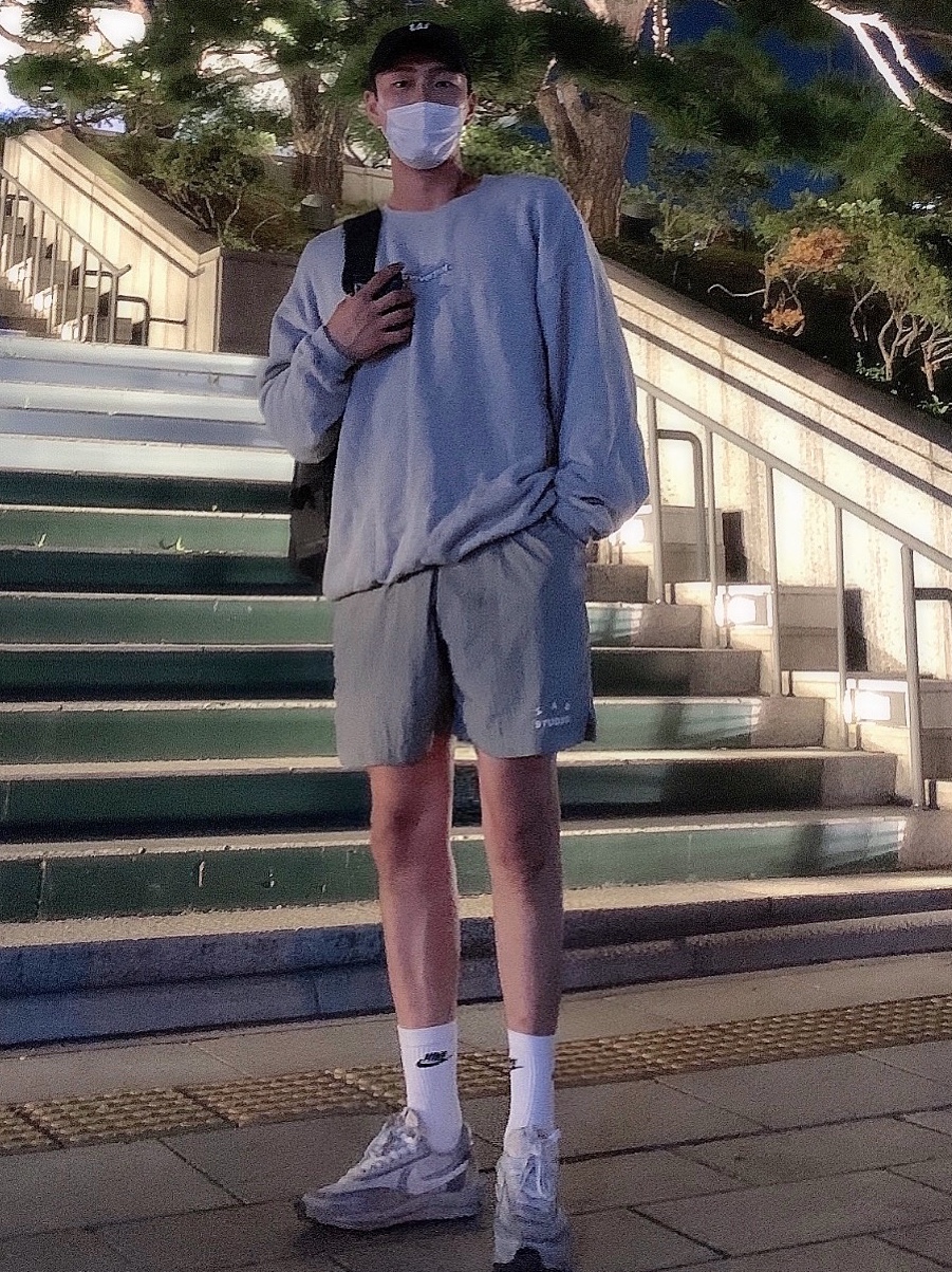 Nike x Sacai LDWaffle Summit White 착용 스타일